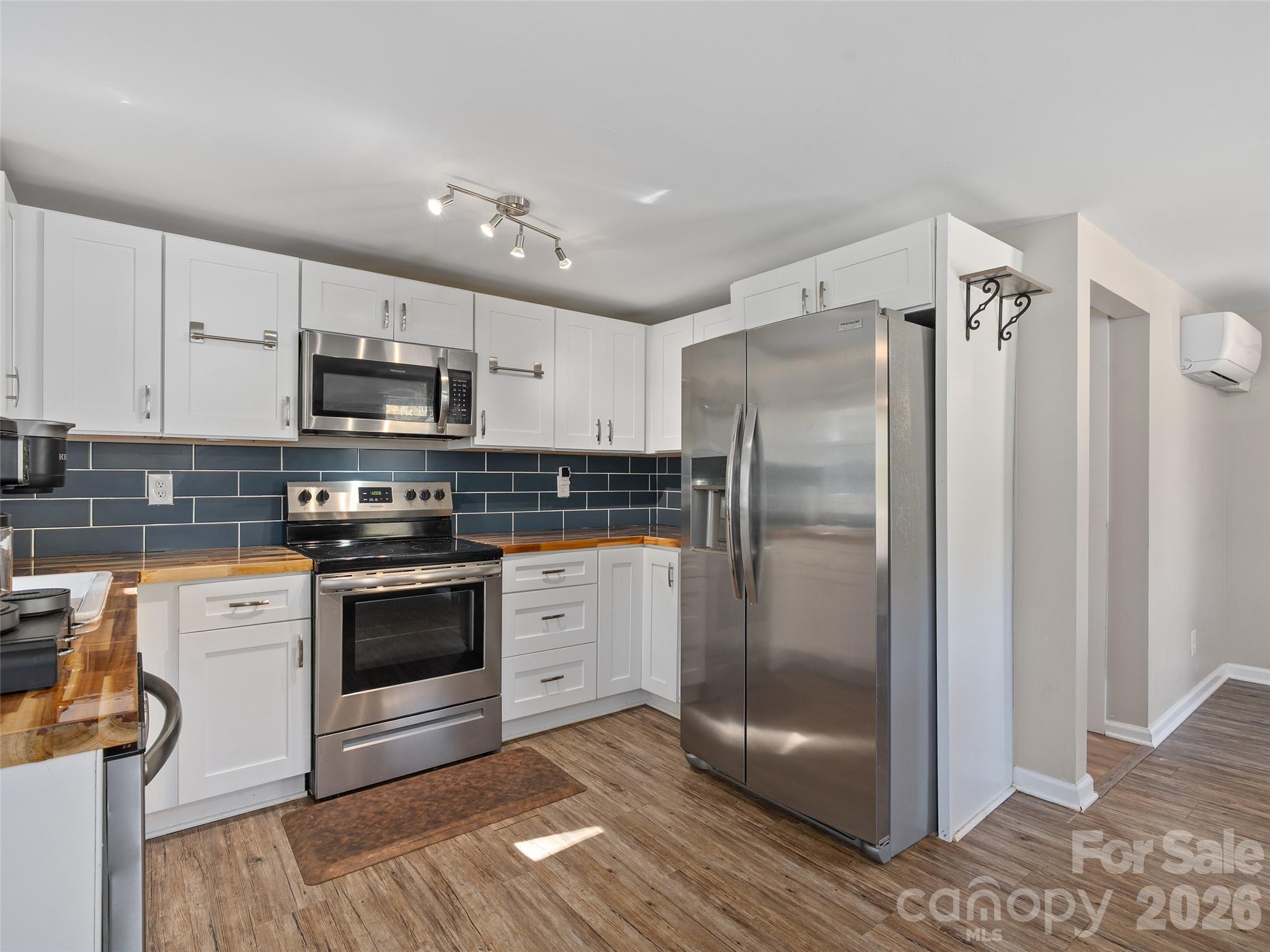 Single Family Residence at 12 Posey Blanton Road, Sylva, photo 7 of 29