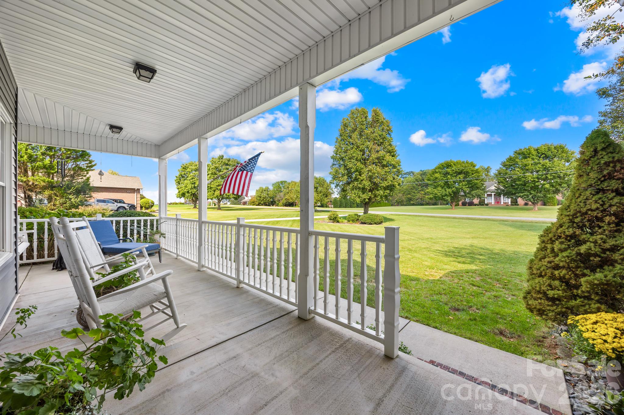 Single Family Residence at 2175 S Chipley Ford Road, Statesville, photo 13 of 47