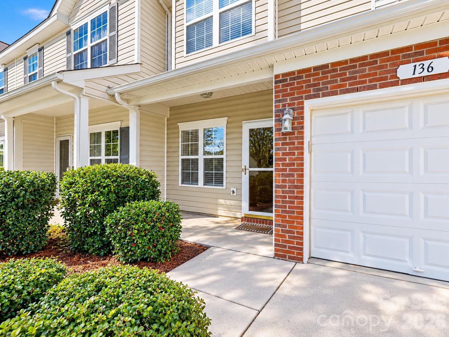 Townhouse at 136 Rapids Road, Fort Mill, photo 6 of 18