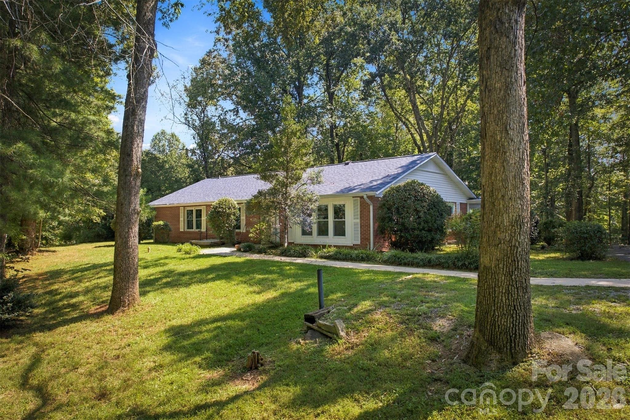 Single Family Residence at 114 Fairview Road, Marion, photo 2 of 22