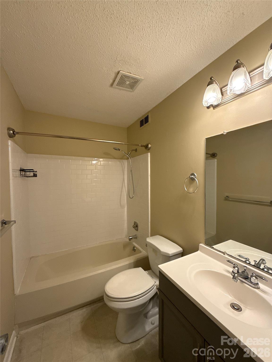 Condominium at 3240 Heathstead Place, Charlotte, photo 8 of 13