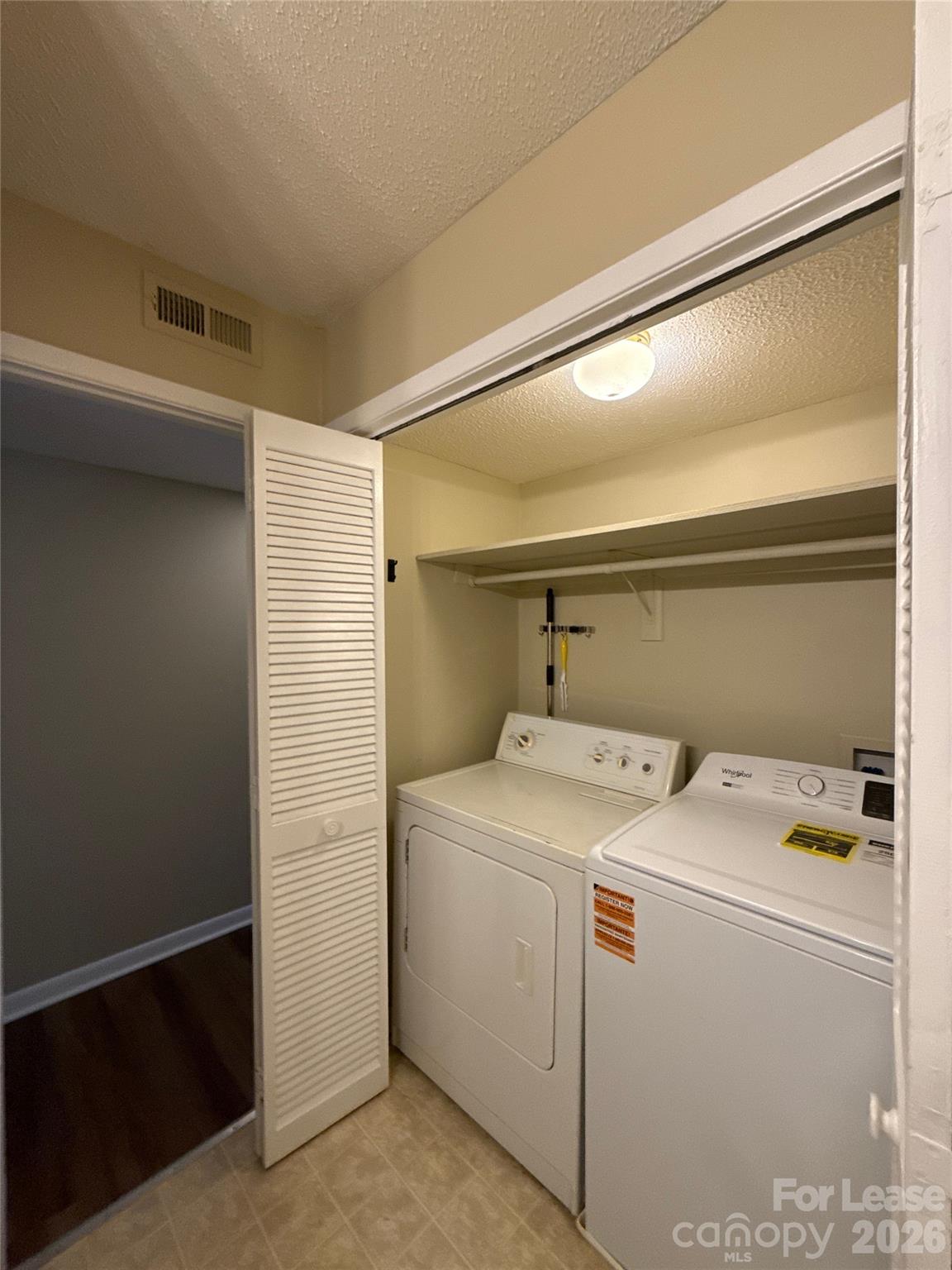 Condominium at 3240 Heathstead Place, Charlotte, photo 11 of 13
