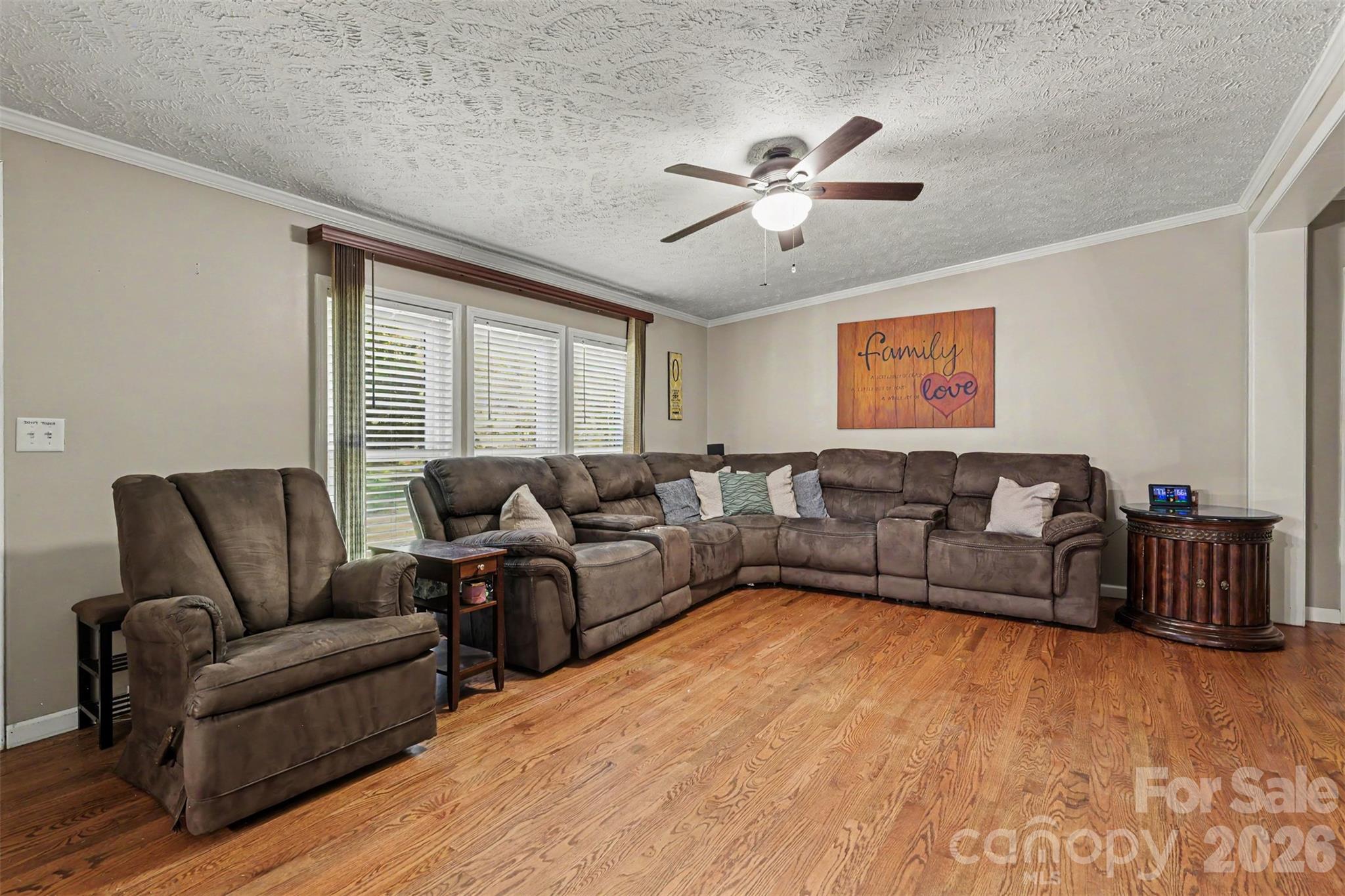 Single Family Residence at 5821 Hidden Oaks Lane, Clover, photo 8 of 31