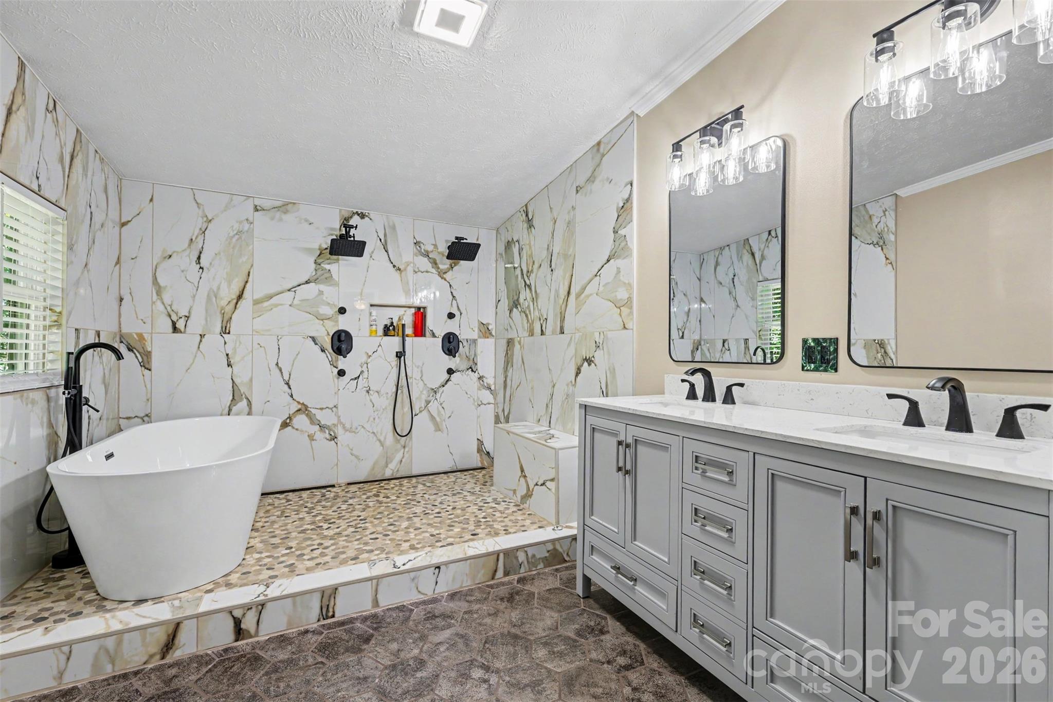 Single Family Residence at 5821 Hidden Oaks Lane, Clover, photo 17 of 31