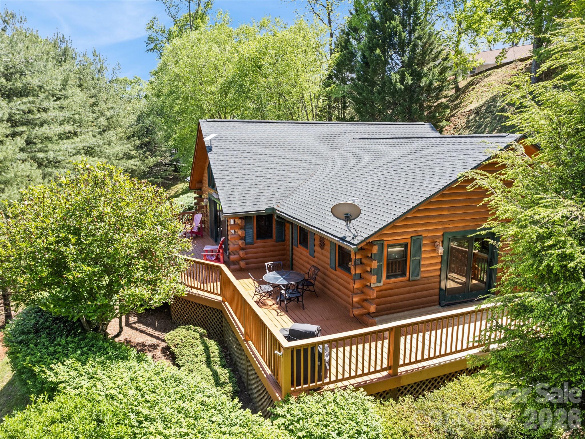 Single Family Residence at 970 Campbell Mountain Drive, Waynesville, photo 7 of 35
