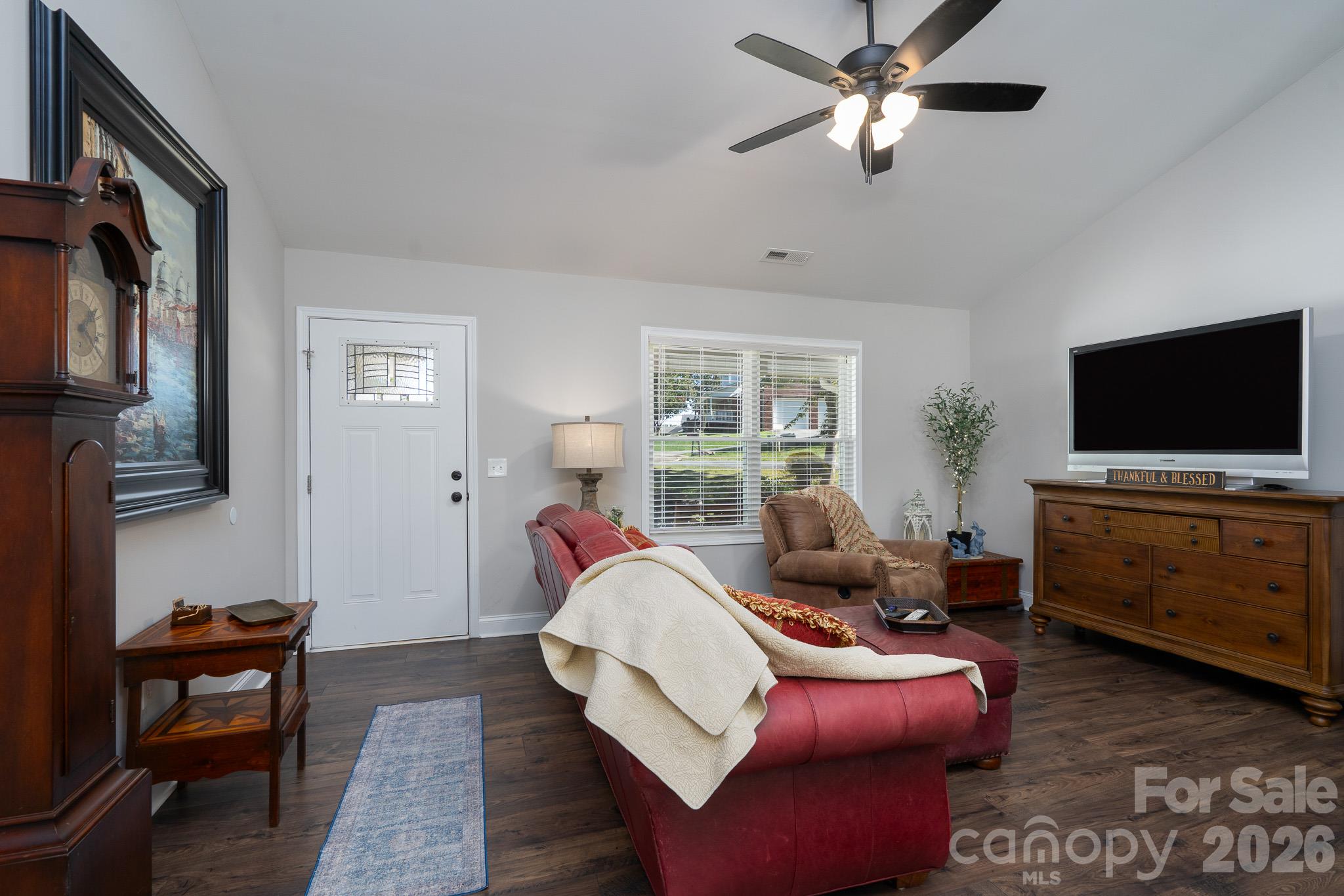 Single Family Residence at 1004 Osprey Lane, China Grove, photo 7 of 34