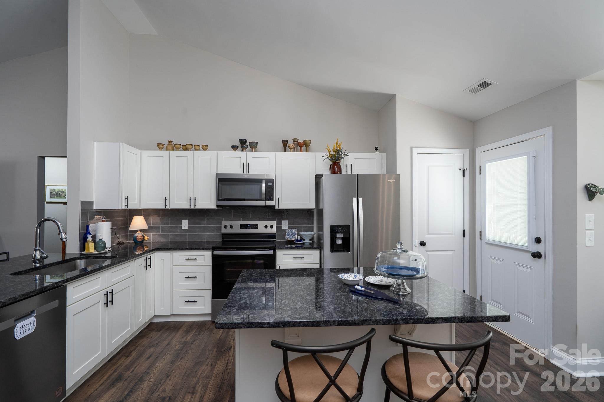 Single Family Residence at 1004 Osprey Lane, China Grove, photo 13 of 34
