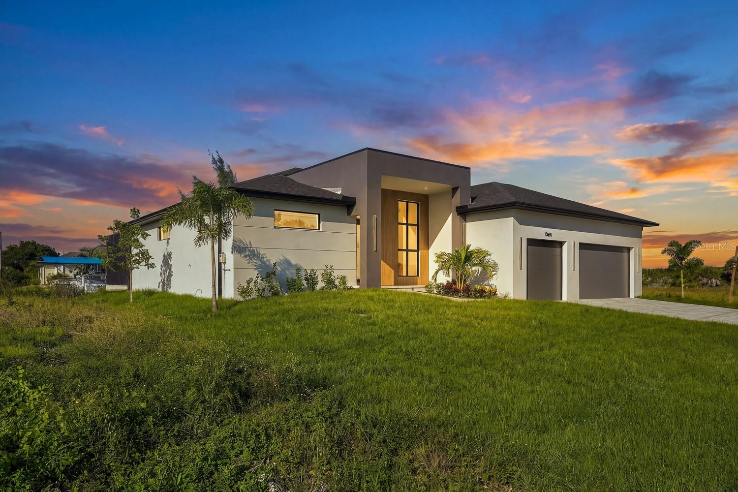 Single Family Residence at 10860 MCALESTER CIR, PORT CHARLOTTE, photo 2 of 82