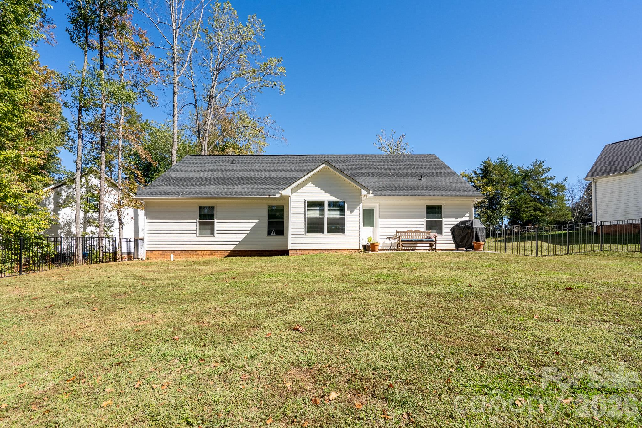Single Family Residence at 1004 Osprey Lane, China Grove, photo 31 of 34