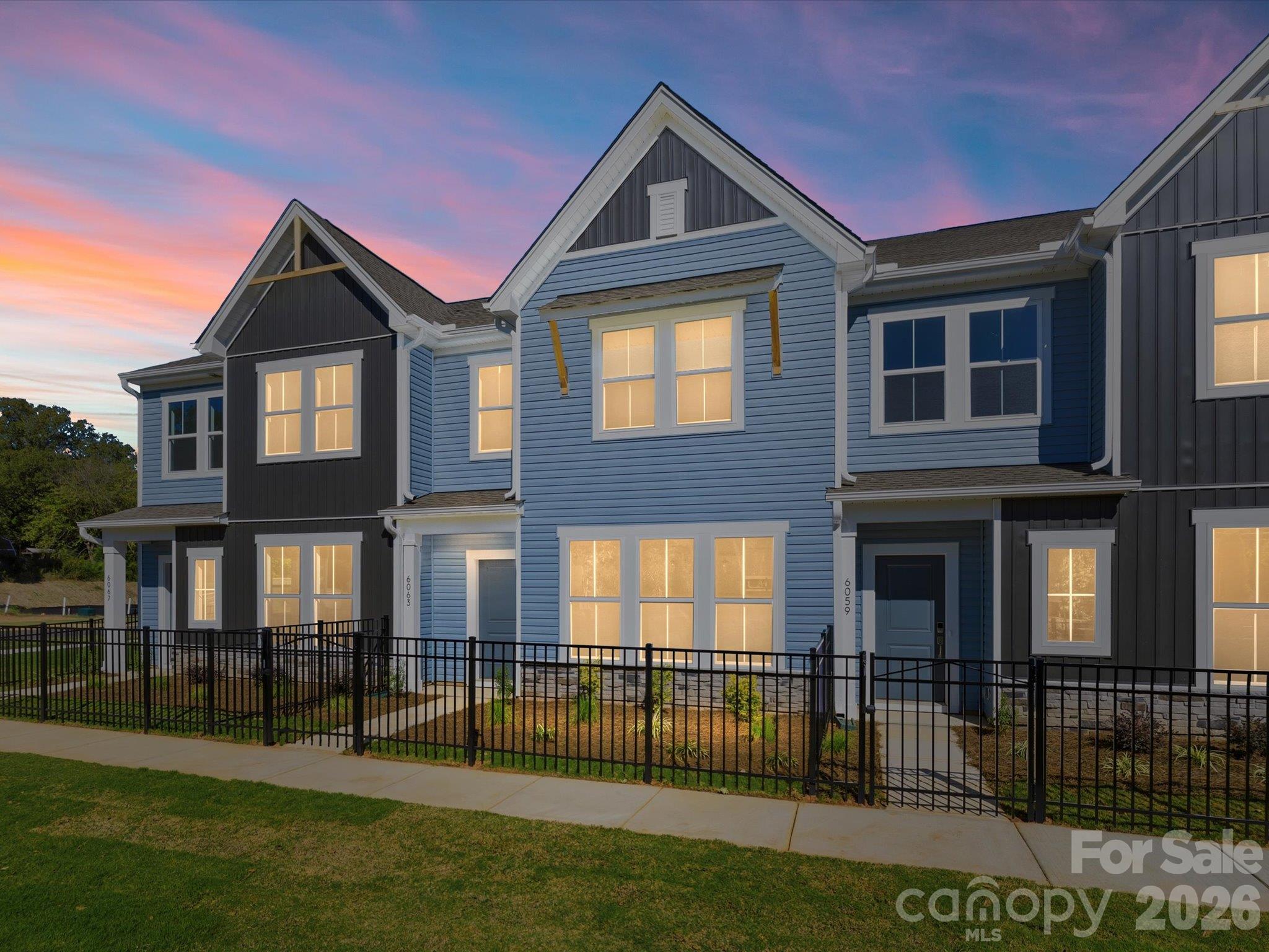 Move In Package!WasherDryerFridgeBlinds - 6063 White Aster Lane, Charlotte