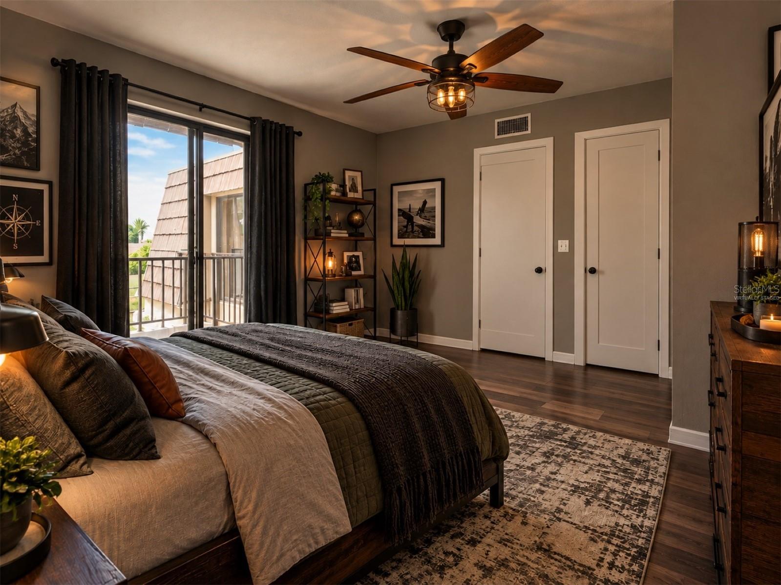 Virtually staged 2nd bedroom with built in closet and private bath - 2942 POPLAR AVE, LEESBURG