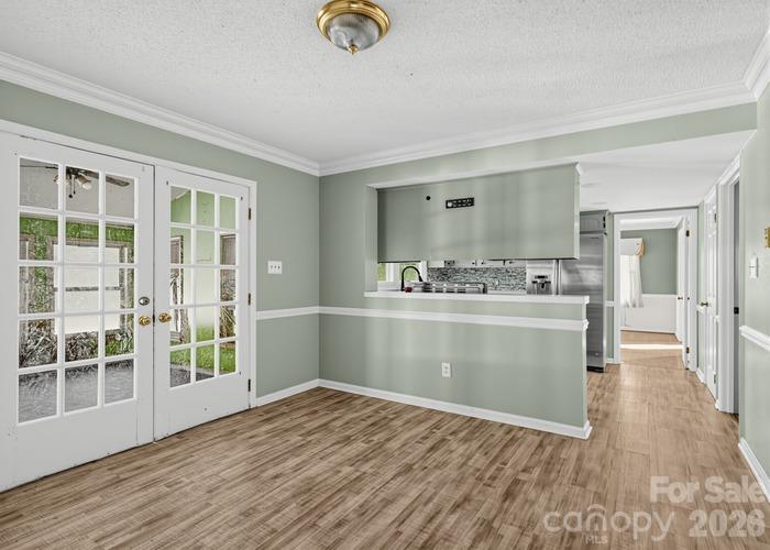 Single Family Residence at 512 E Vance Street, Laurinburg, photo 3 of 21