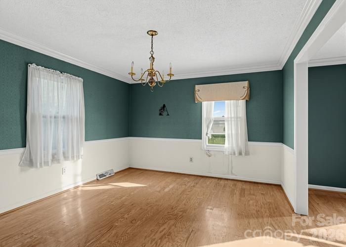 Single Family Residence at 512 E Vance Street, Laurinburg, photo 6 of 21