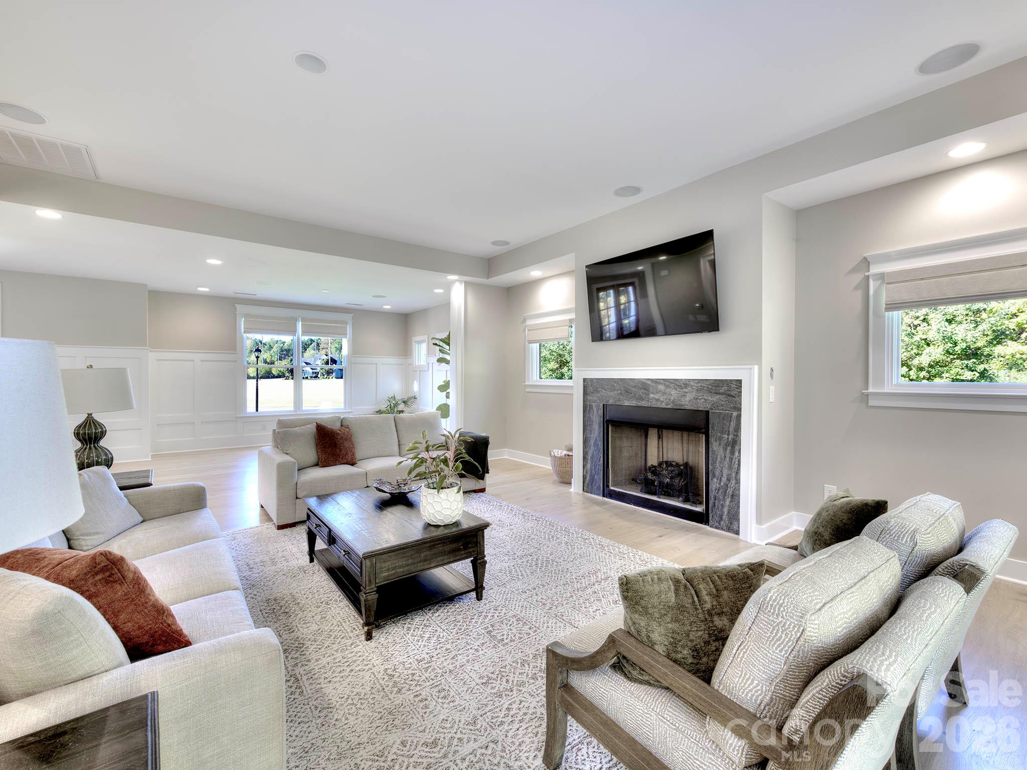 Single Family Residence at 8833 Kerns Meadow Lane, Huntersville, photo 7 of 50