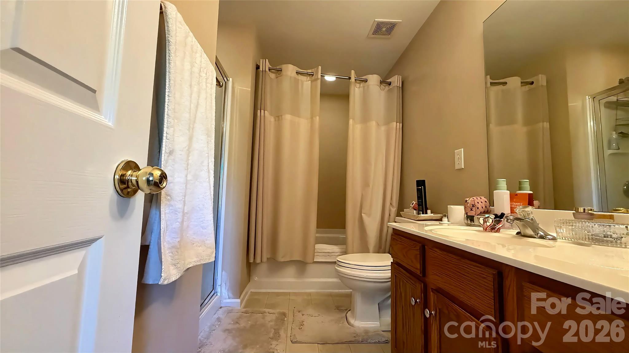 Single Family Residence at 8428 Glaze Court, Charlotte, photo 19 of 25