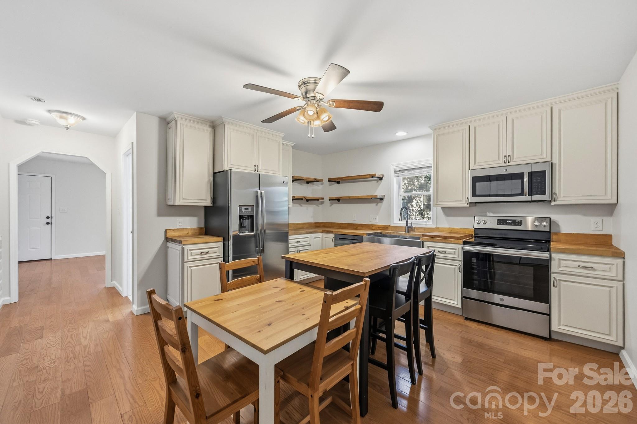 Kitchen - 40 11th Street, Belmont