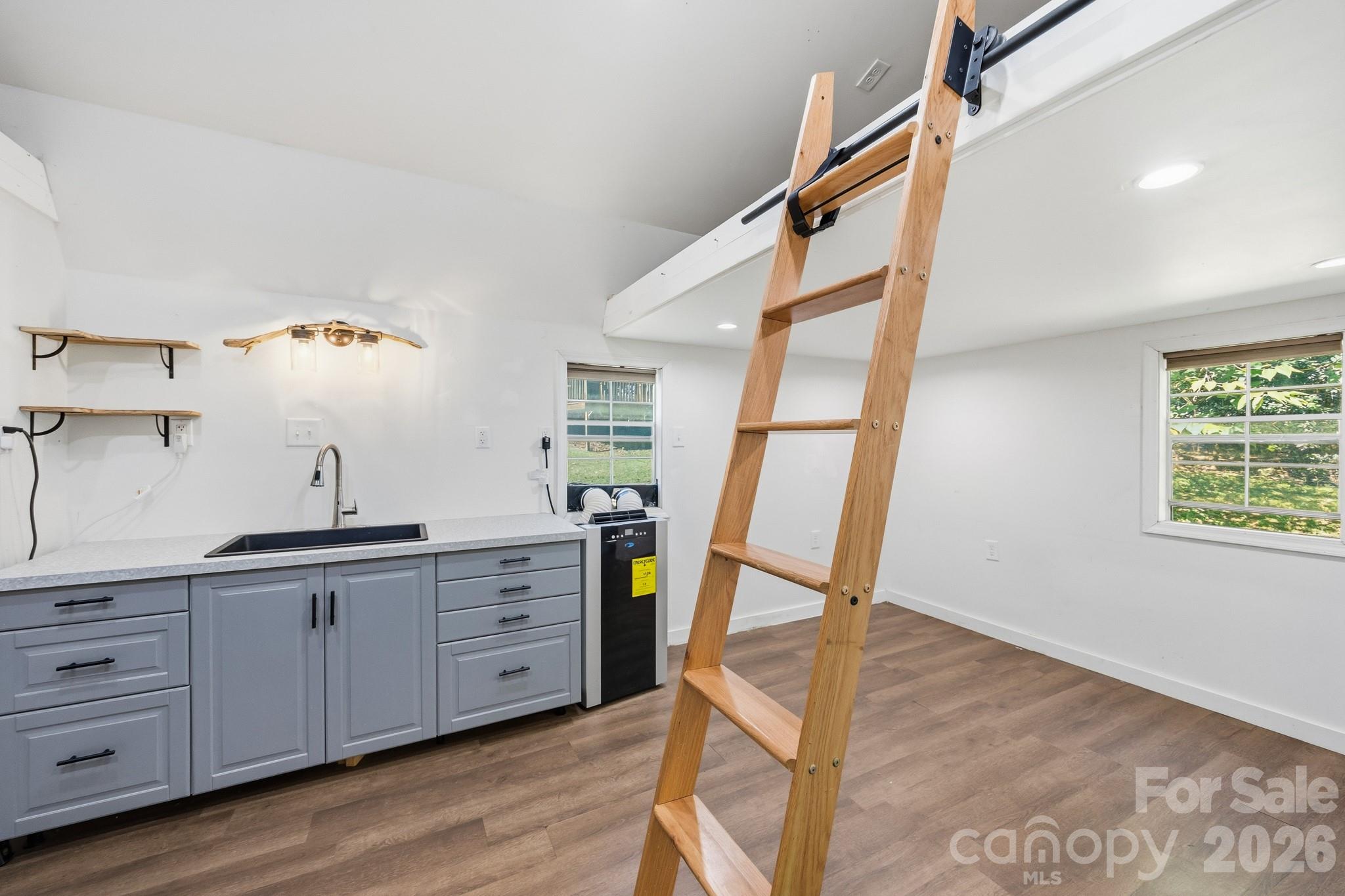 Detached guest suite - 40 11th Street, Belmont