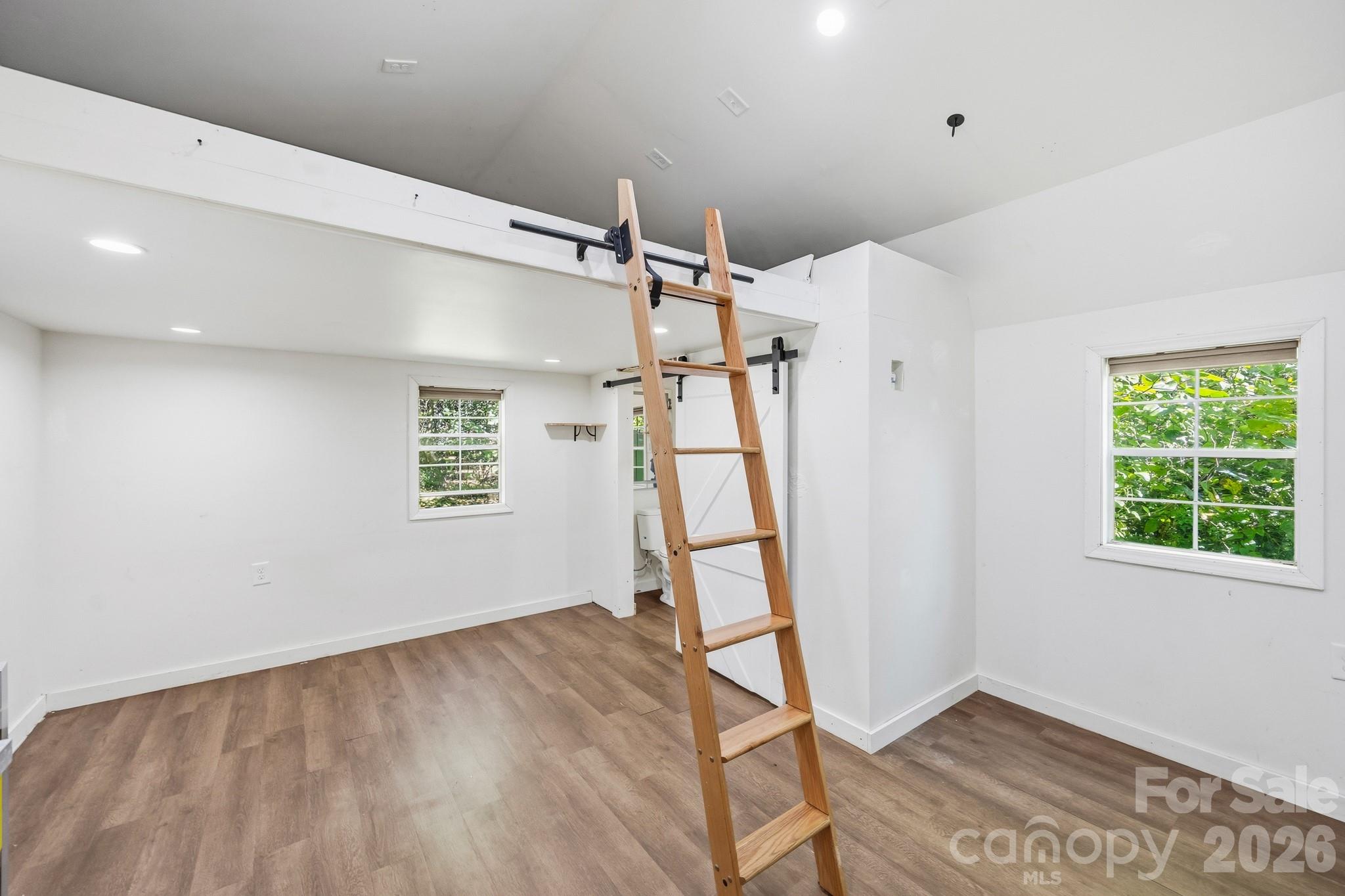 Detached guest suite - 40 11th Street, Belmont