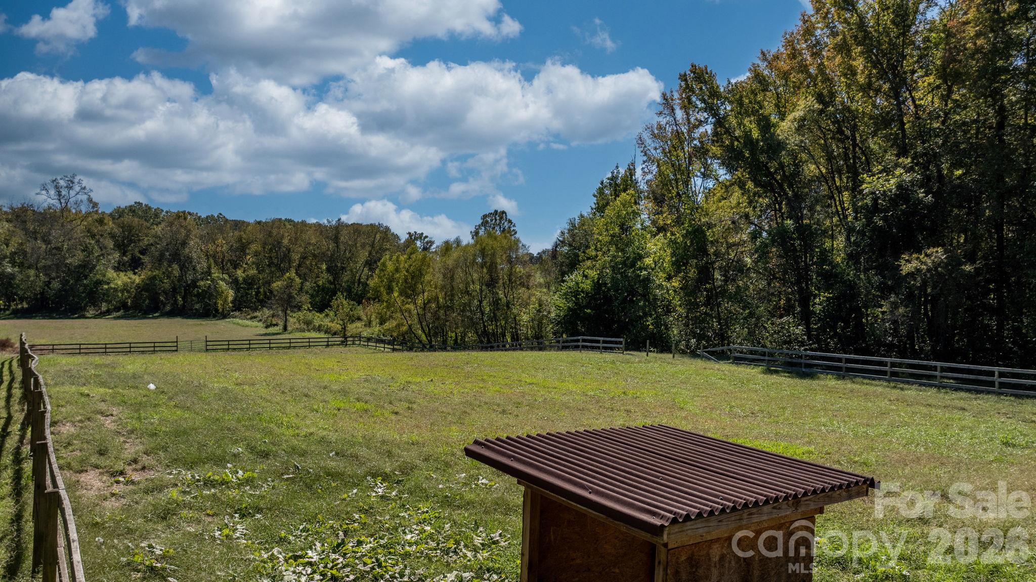 Fenced pasture with room for additional pasture down to the woods - 1190 Hinsdale Avenue, Mt Ulla