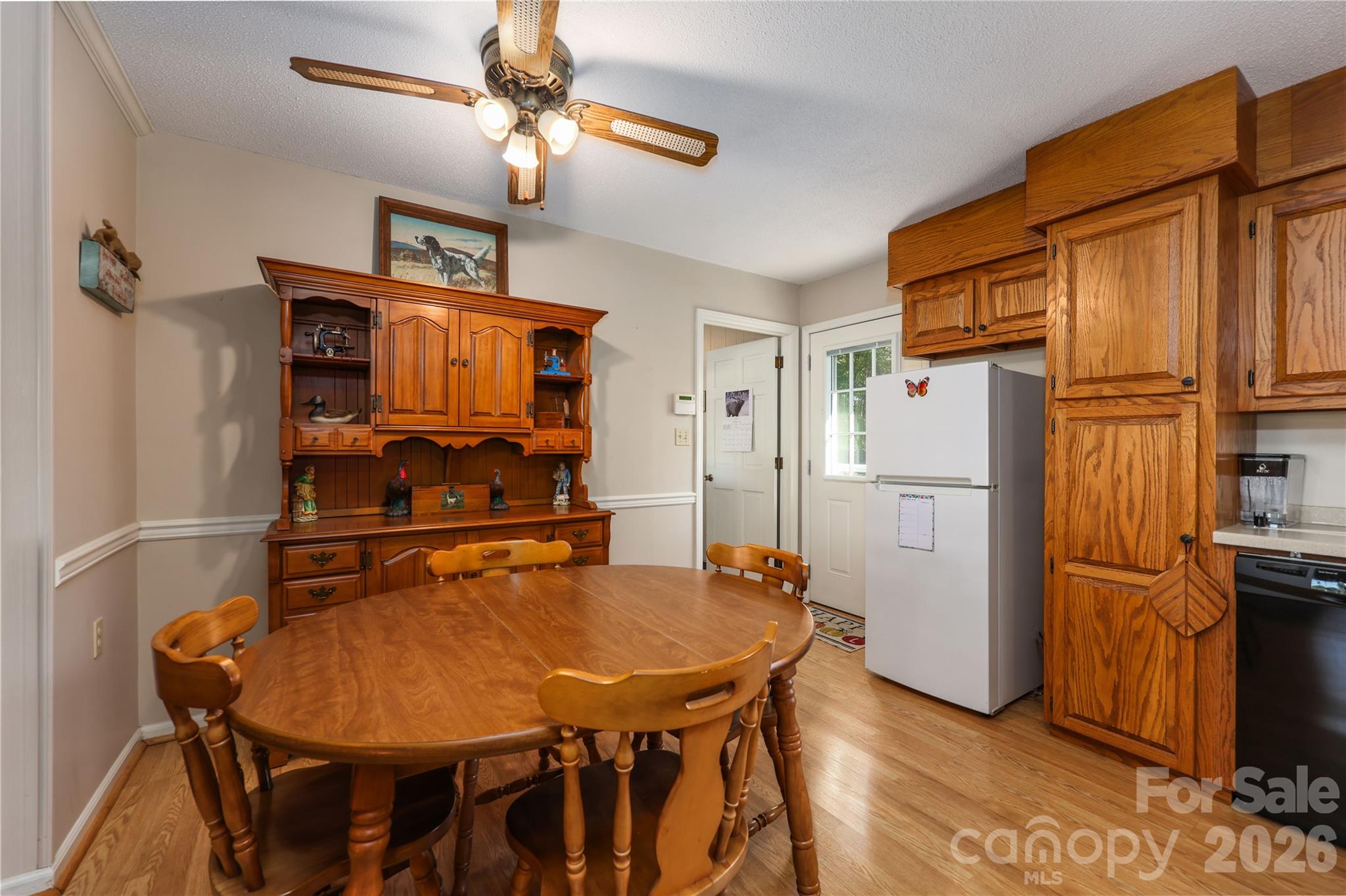 Dining area - 149 Seeley Drive, Denton