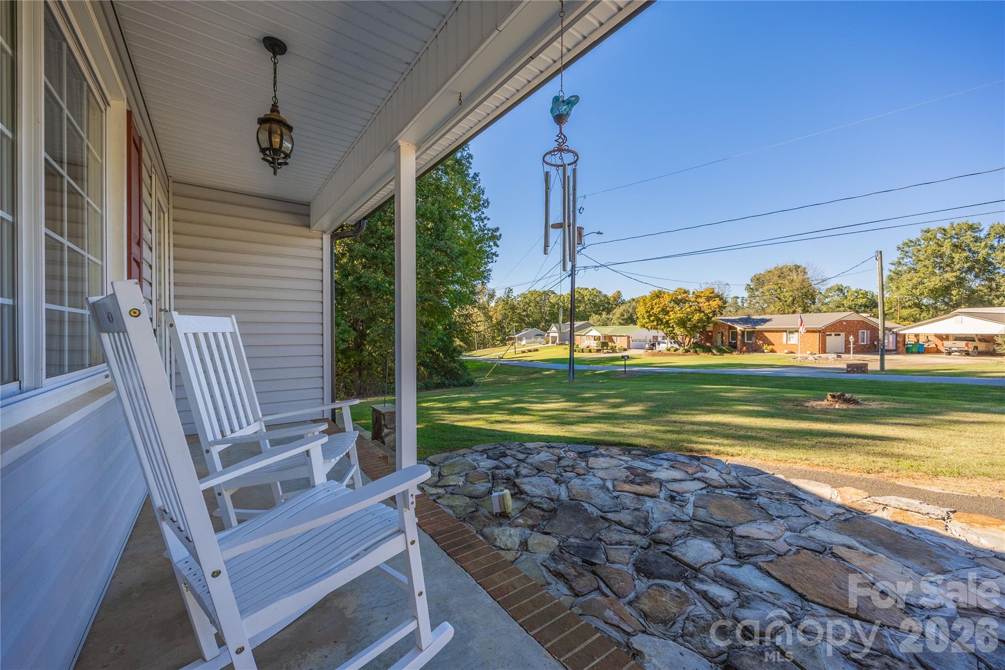 Covered porch - 149 Seeley Drive, Denton