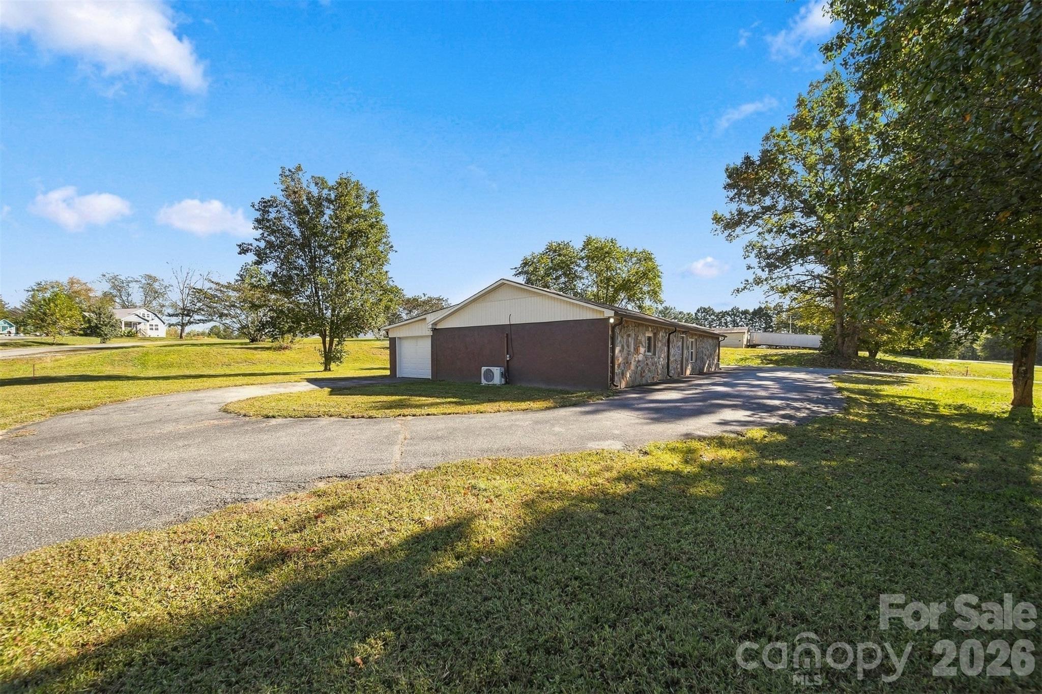 Business at 1202 Airport Rhodhiss Road, Hickory, photo 30 of 37