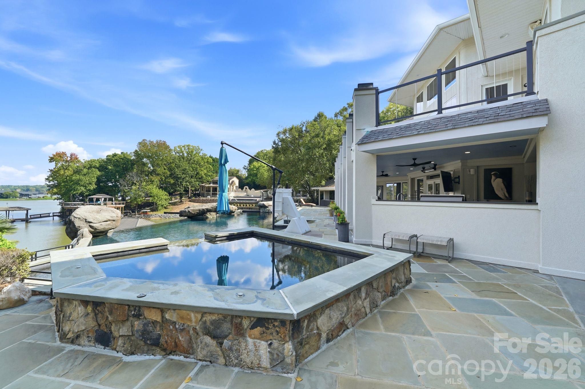 Single Family Residence at 47 Hamiltons Ferry Road, Lake Wylie, photo 41 of 47