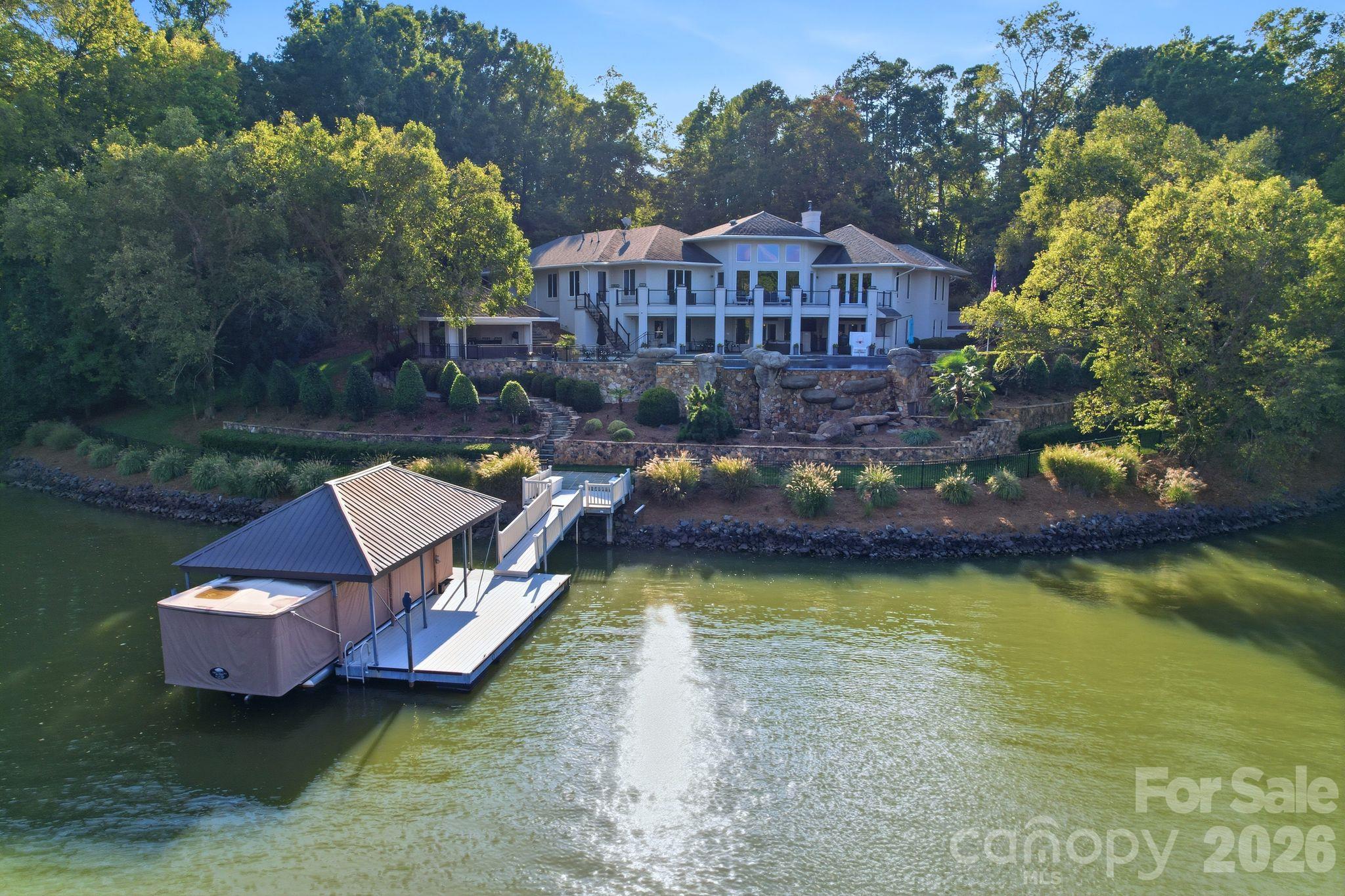 Single Family Residence at 47 Hamiltons Ferry Road, Lake Wylie, photo 44 of 47