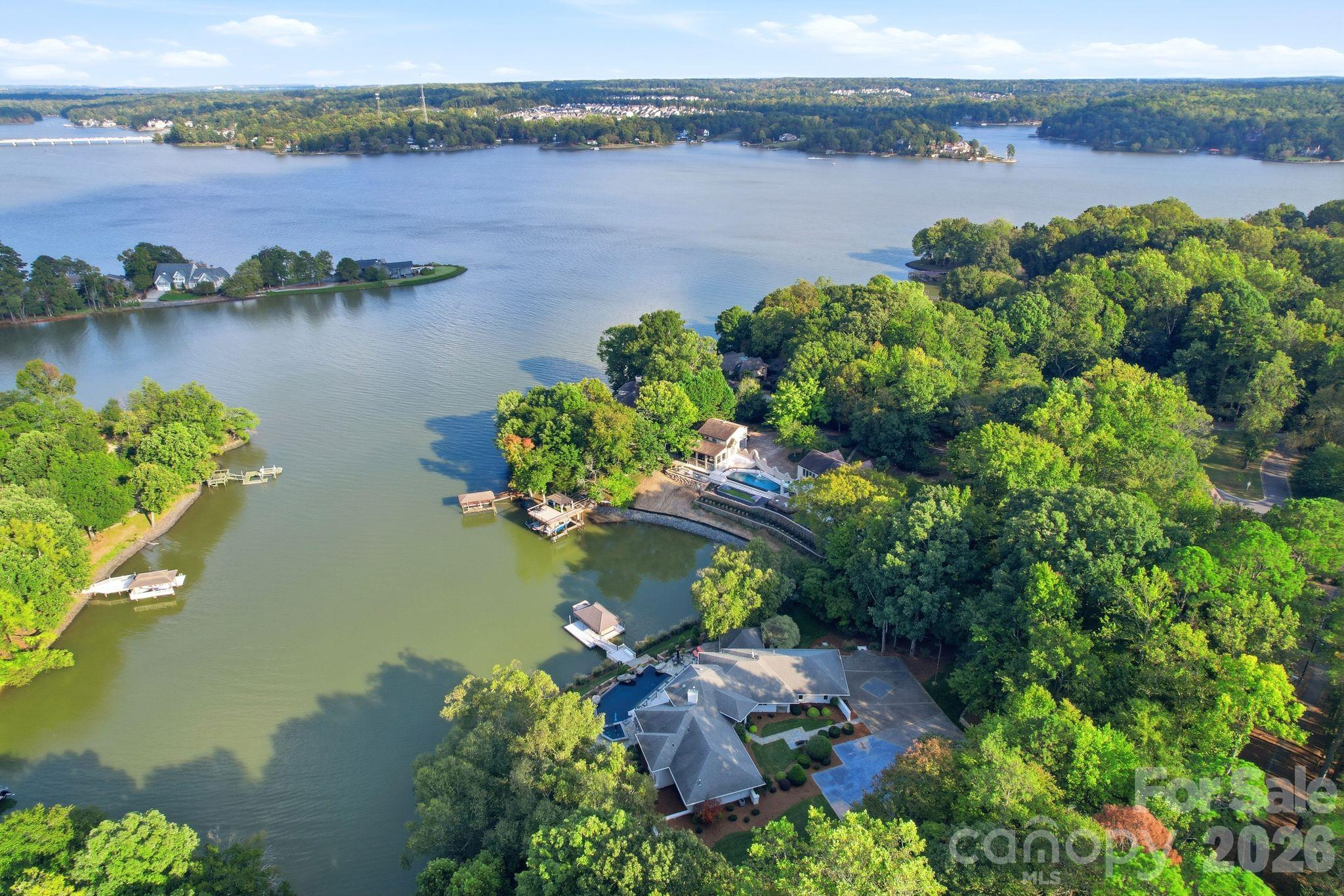 Single Family Residence at 47 Hamiltons Ferry Road, Lake Wylie, photo 45 of 47