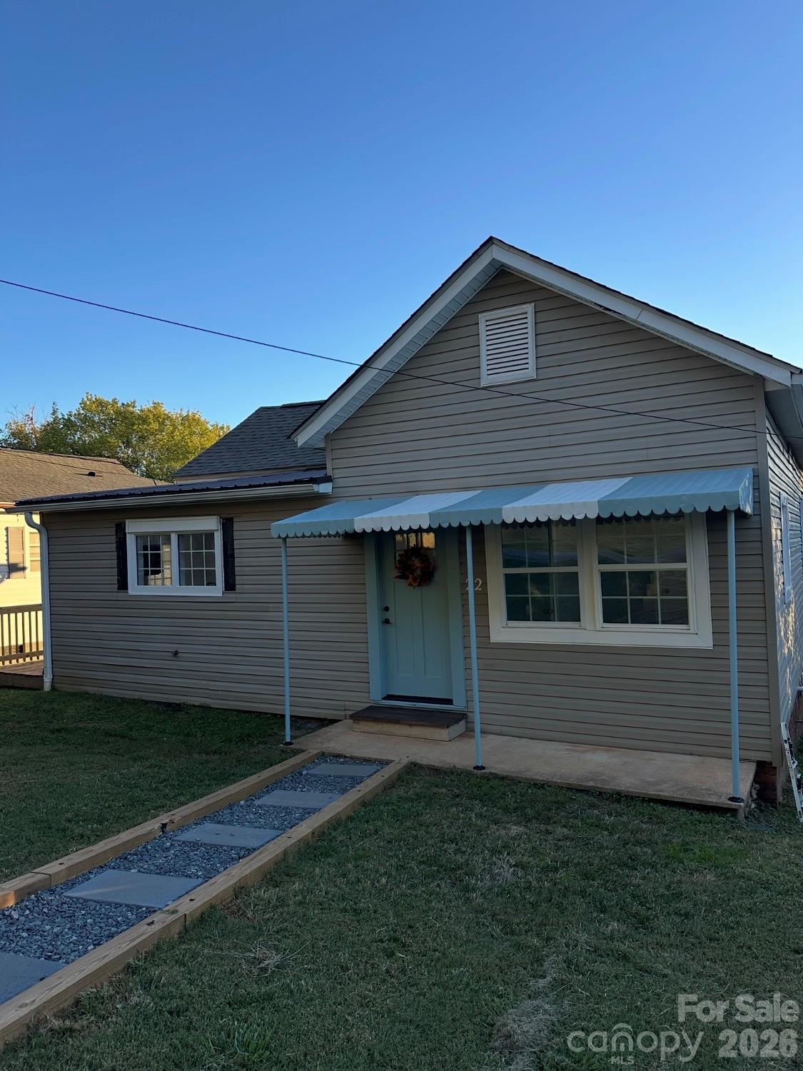 22 Midway Street