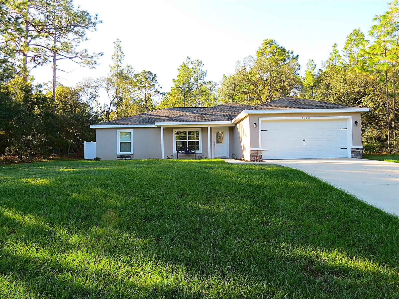 2300 W WAVECREST DR