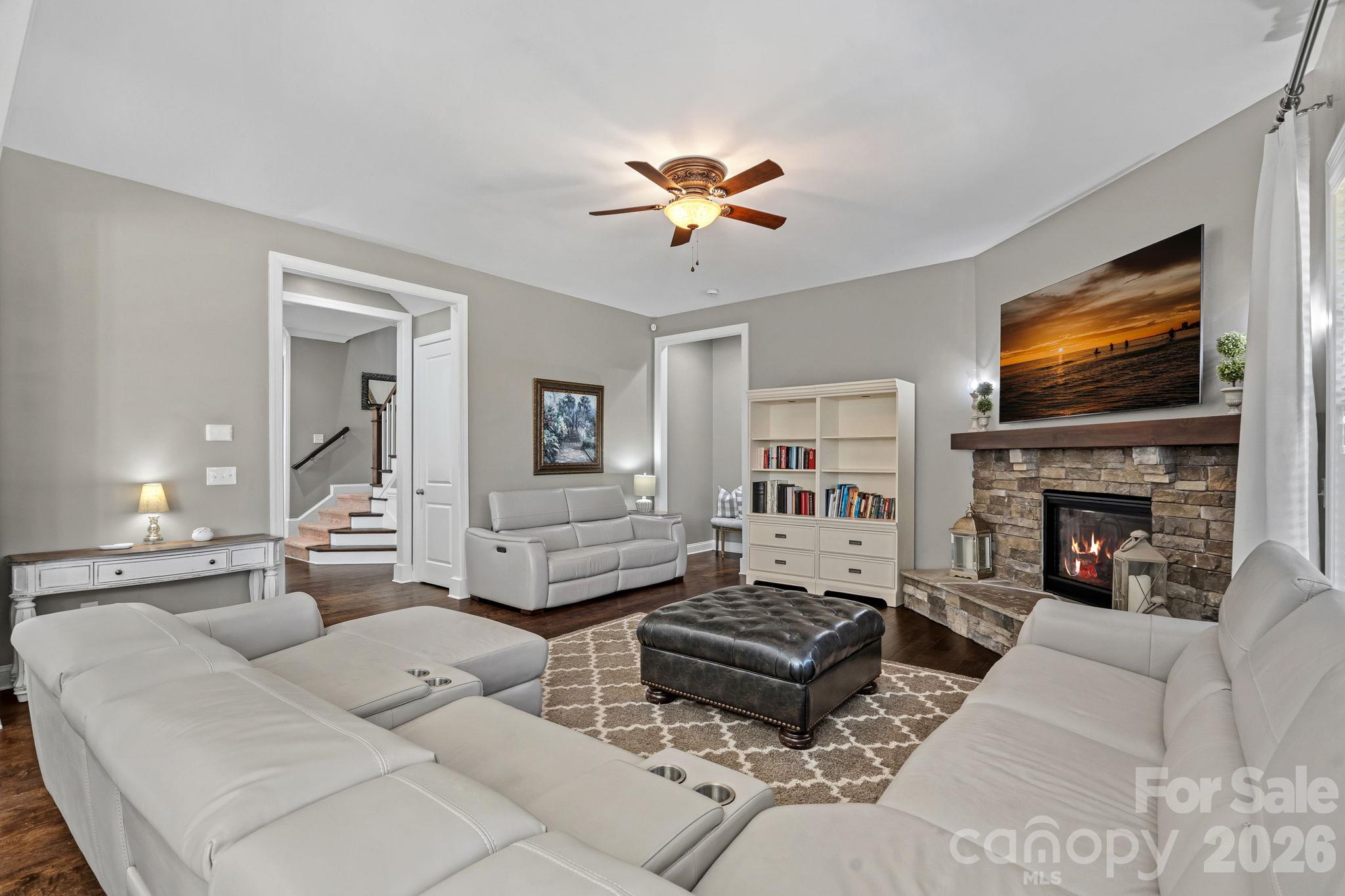 Single Family Residence at 8322 Marigold Place, Harrisburg, photo 14 of 48