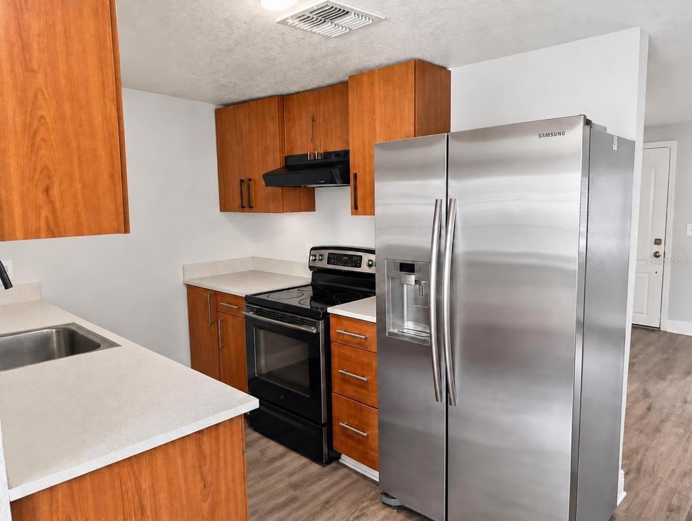 Triplex at 721 FOSTER AVE, WINTER GARDEN, photo 4 of 19