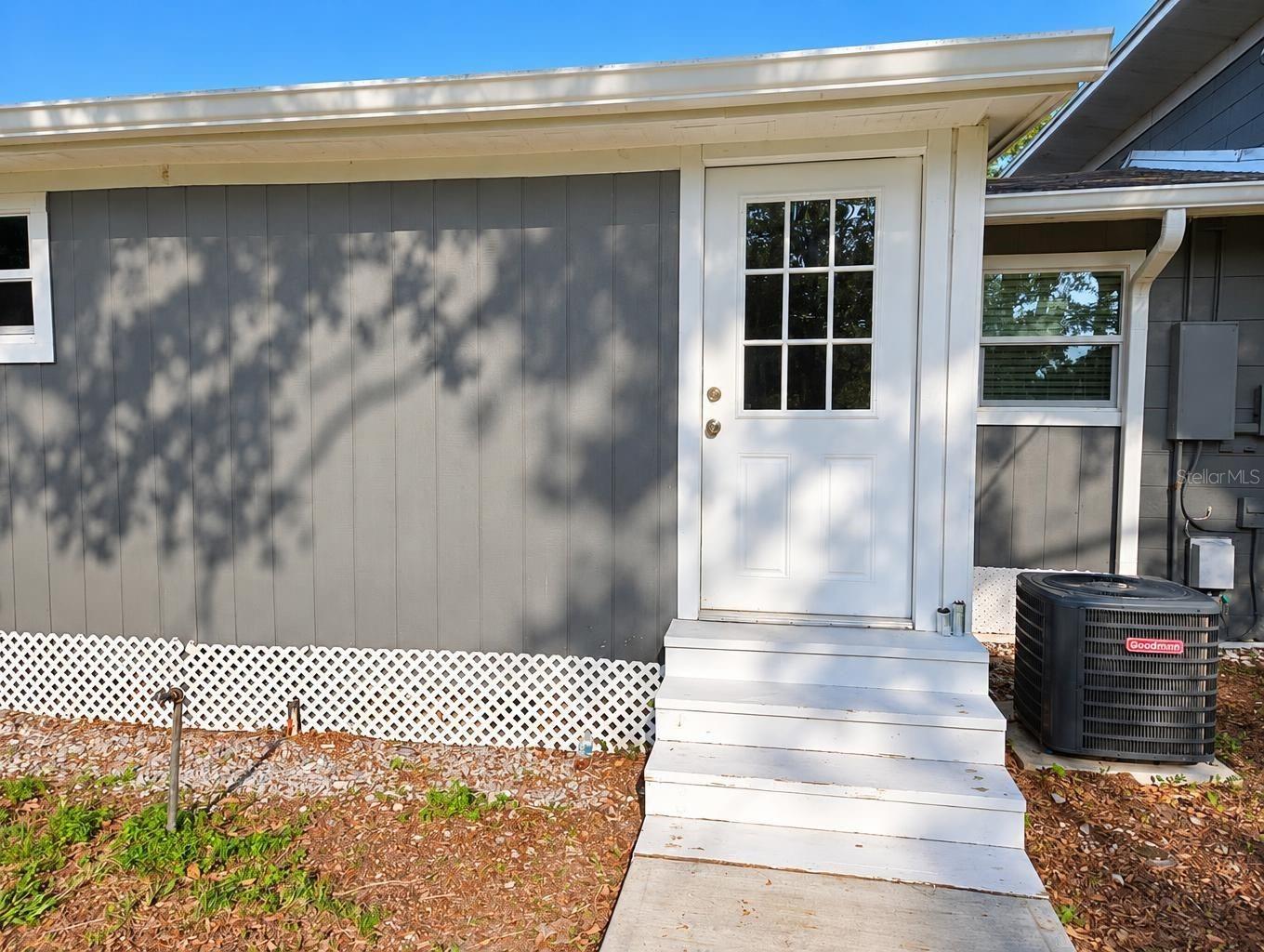 Triplex at 721 FOSTER AVE, WINTER GARDEN, photo 16 of 19
