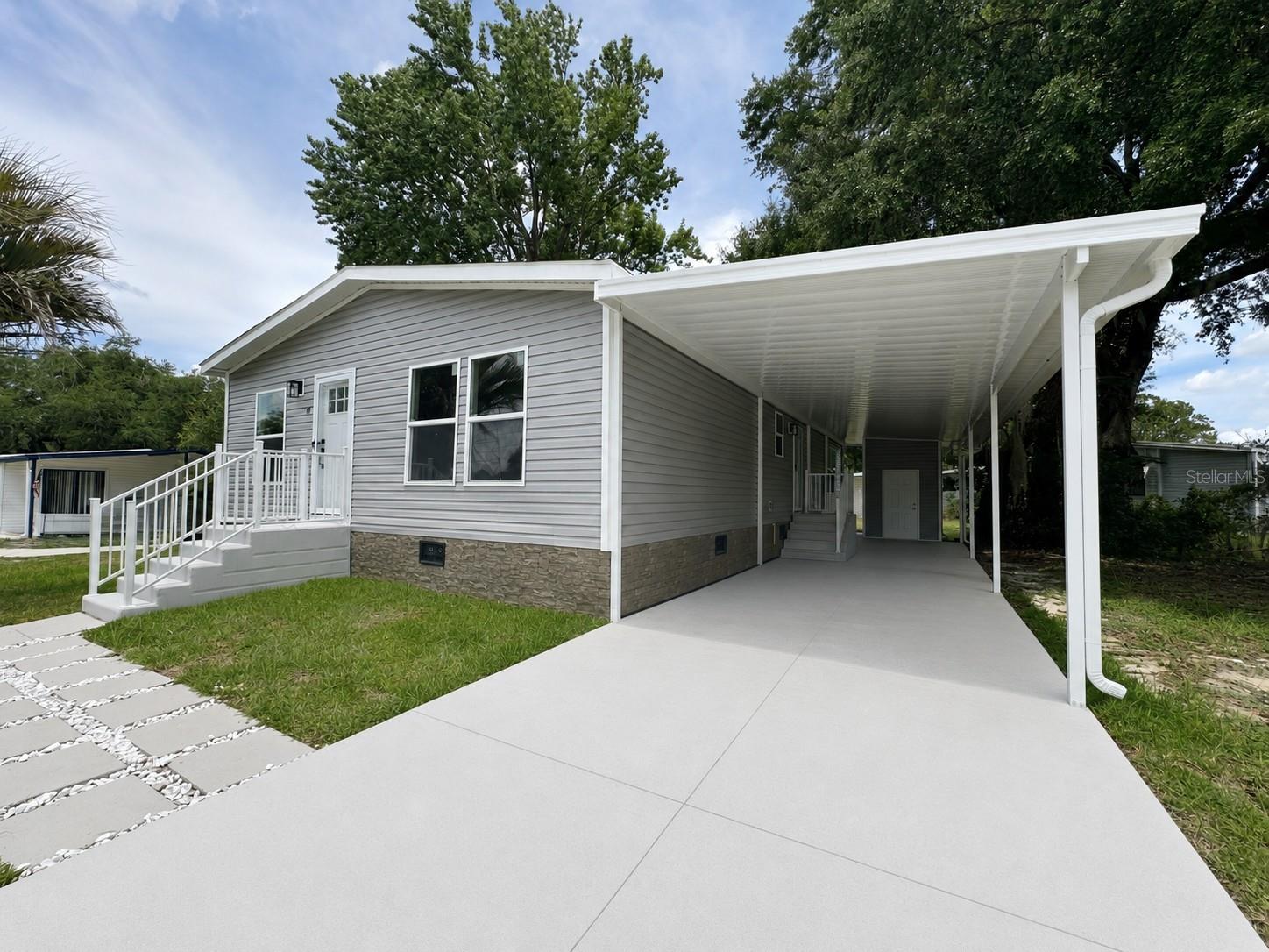 18 ROBIN RD