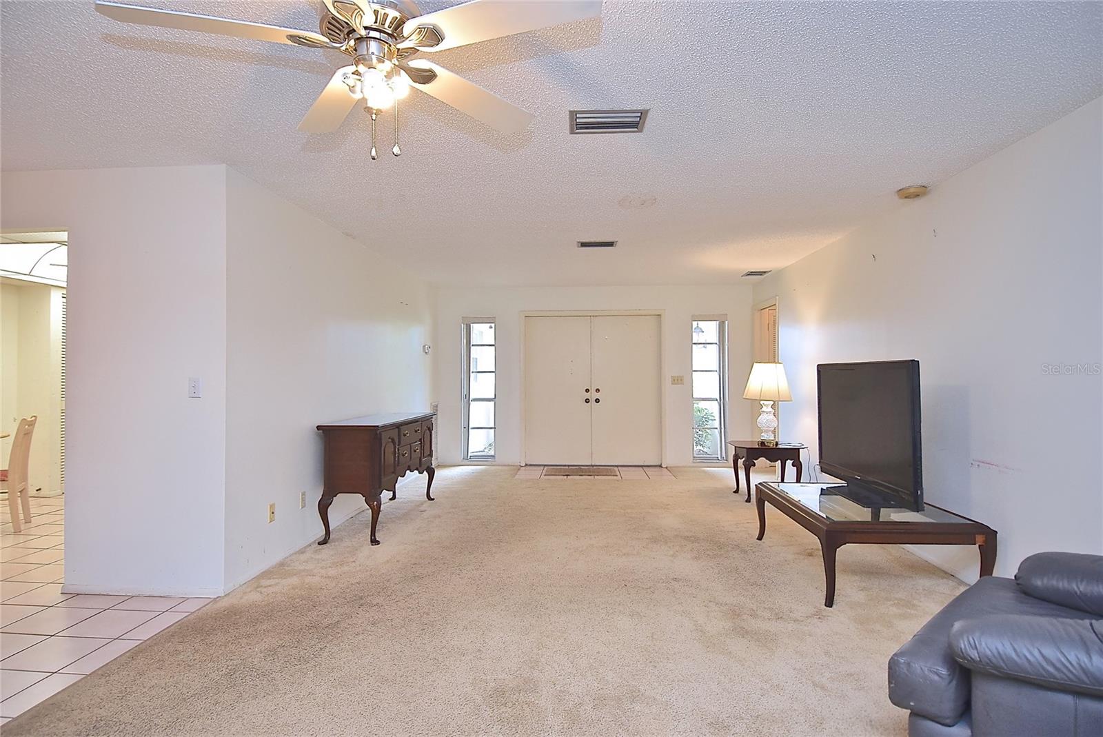 6883 W COUNTRY CLUB LN, SARASOTA FL 34243-3511 - PALM-AIRE AT SARASOTA 9-B, SARASOTA