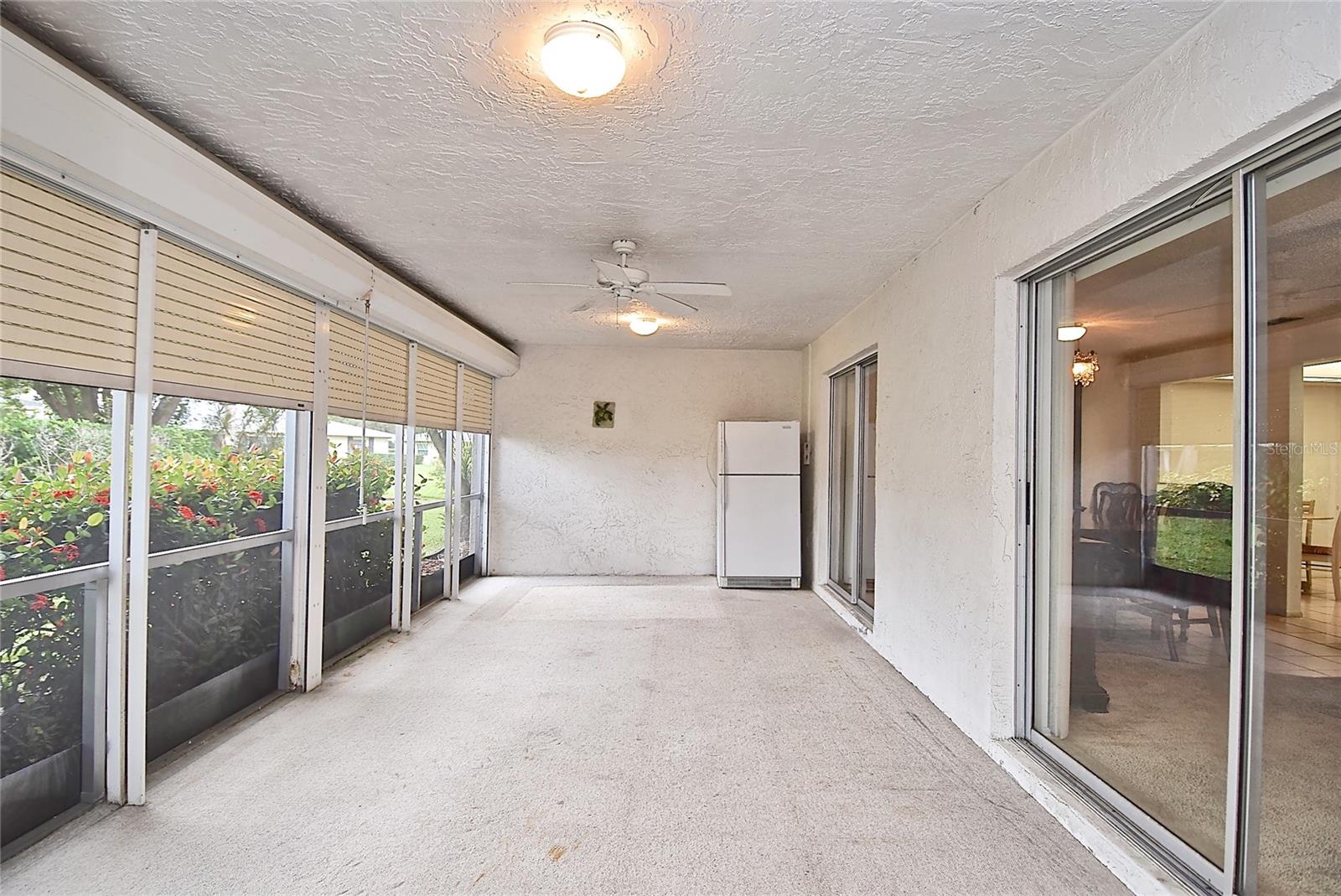 6883 W COUNTRY CLUB LN, SARASOTA FL 34243-3511 - PALM-AIRE AT SARASOTA 9-B, SARASOTA