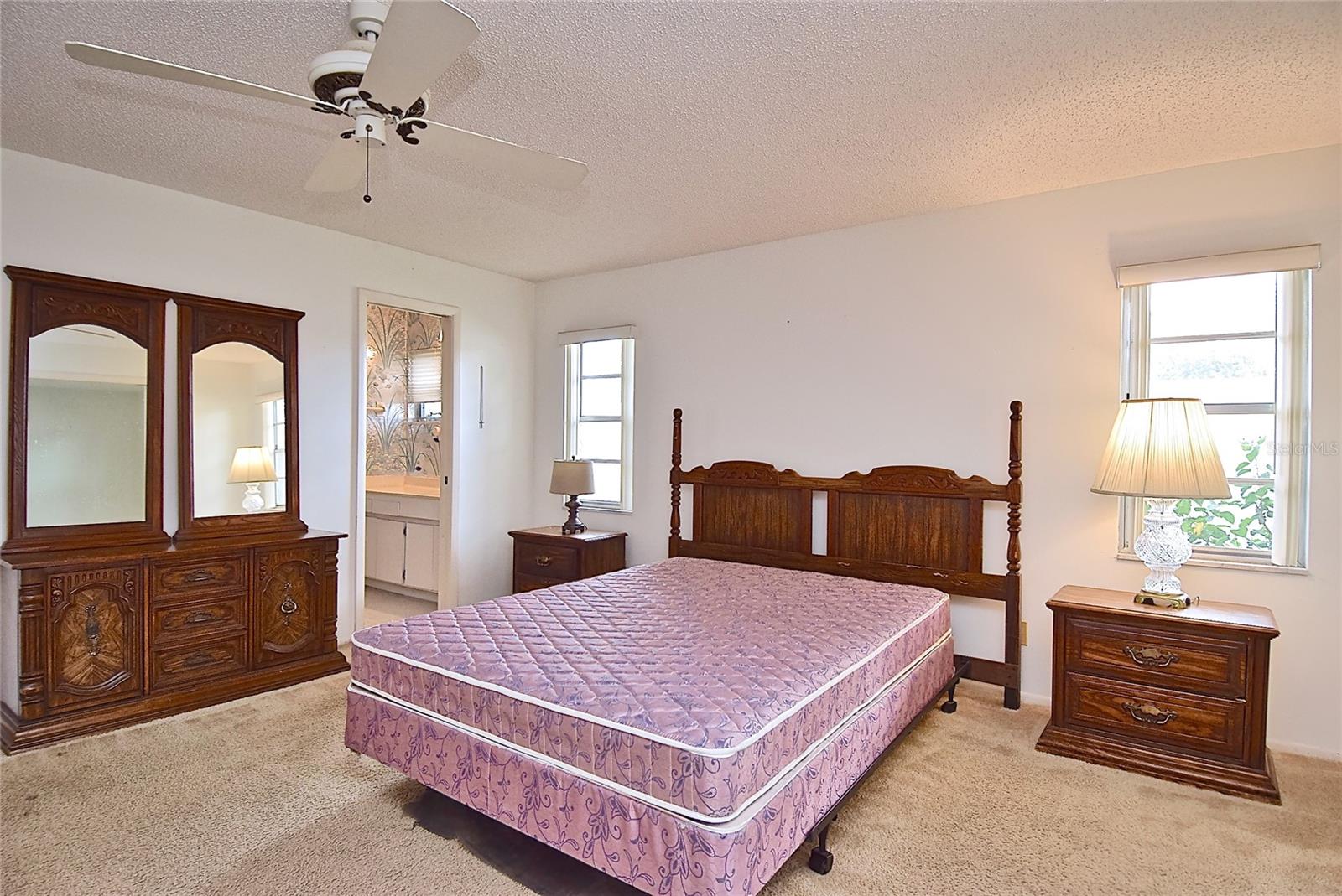 6883 W COUNTRY CLUB LN, SARASOTA FL 34243-3511 - PALM-AIRE AT SARASOTA 9-B, SARASOTA