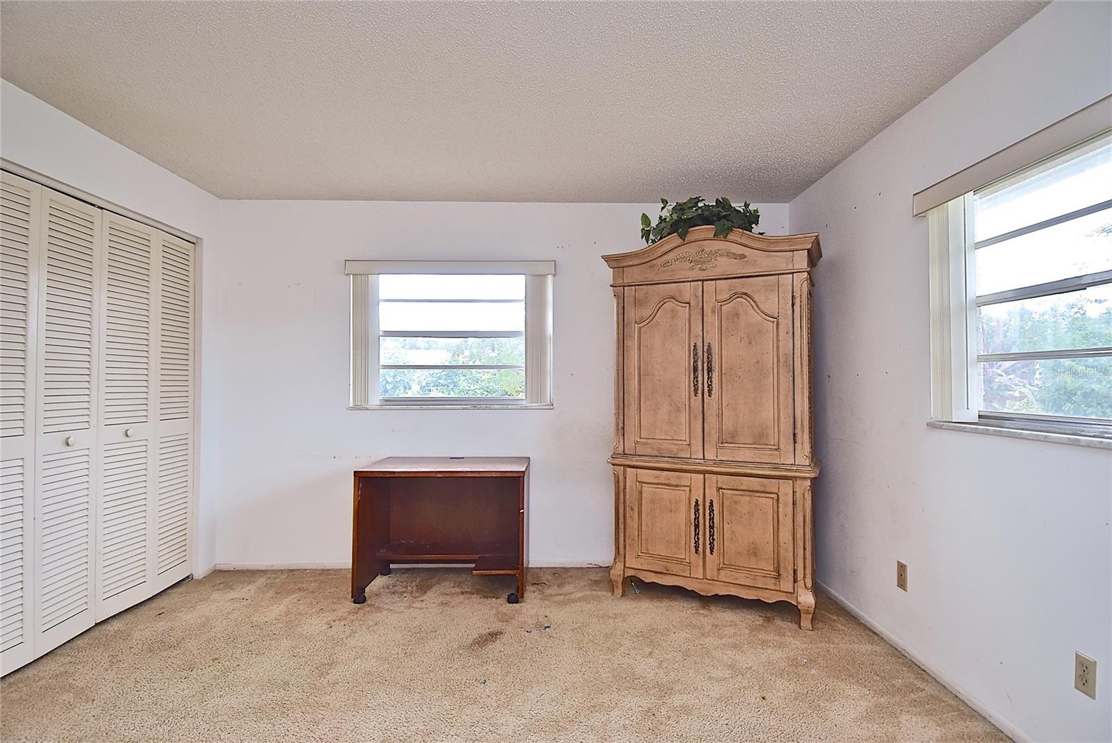 6883 W COUNTRY CLUB LN, SARASOTA FL 34243-3511 - PALM-AIRE AT SARASOTA 9-B, SARASOTA
