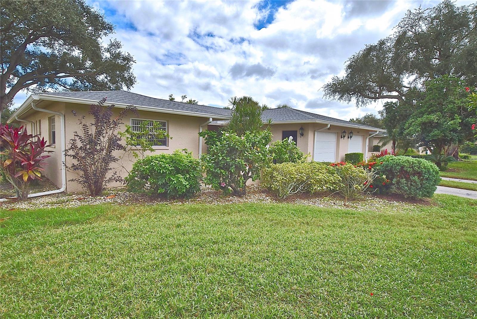 6883 W COUNTRY CLUB LN, SARASOTA FL 34243-3511 - PALM-AIRE AT SARASOTA 9-B, SARASOTA