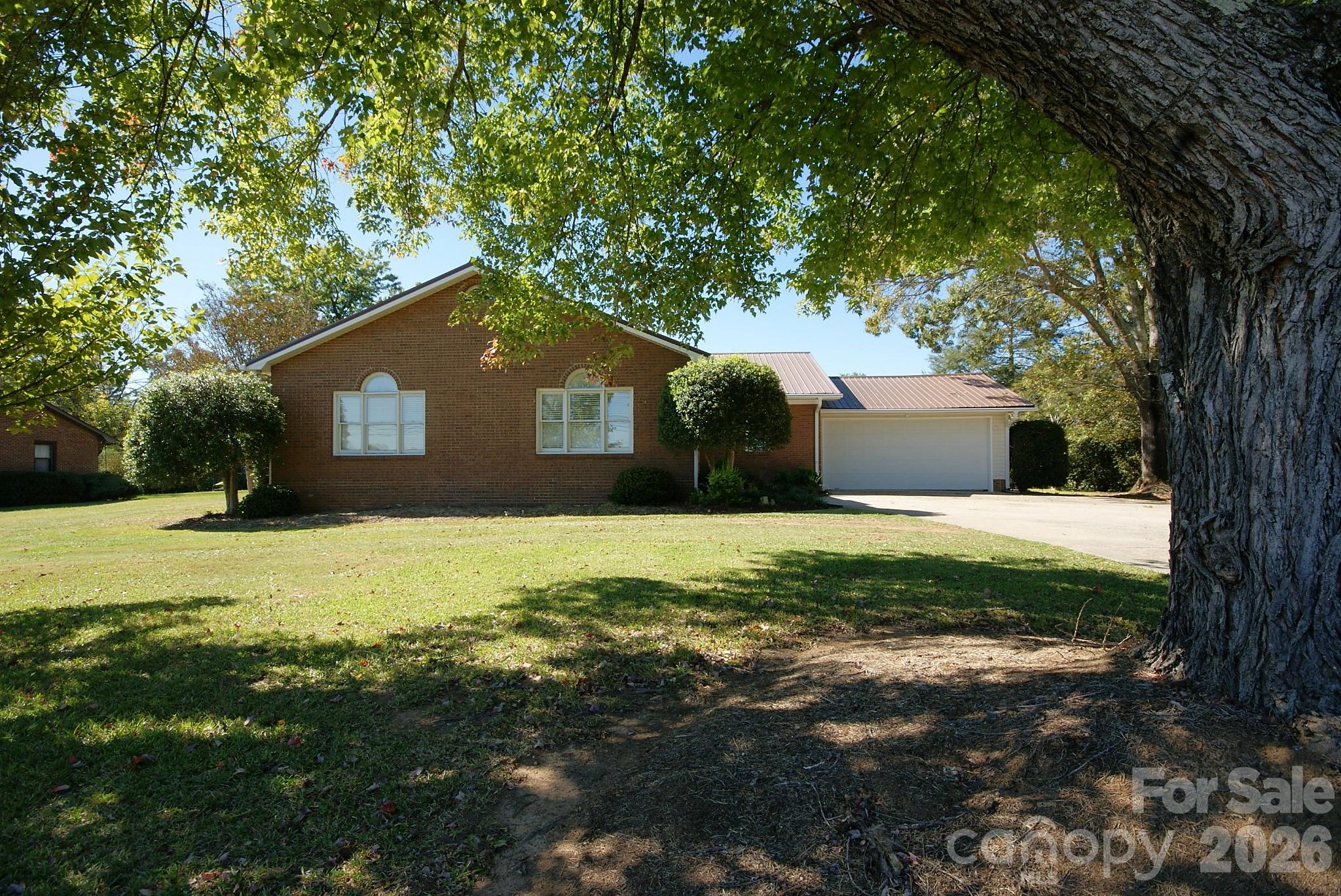 2122 Griffith Road
