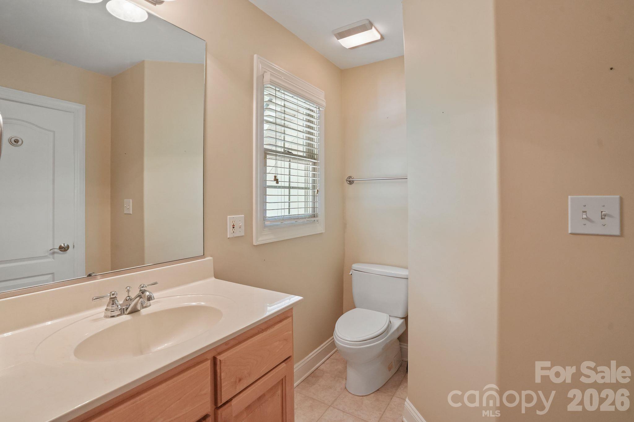 Single Family Residence at 707 Mayfield Court, Fort Mill, photo 36 of 61