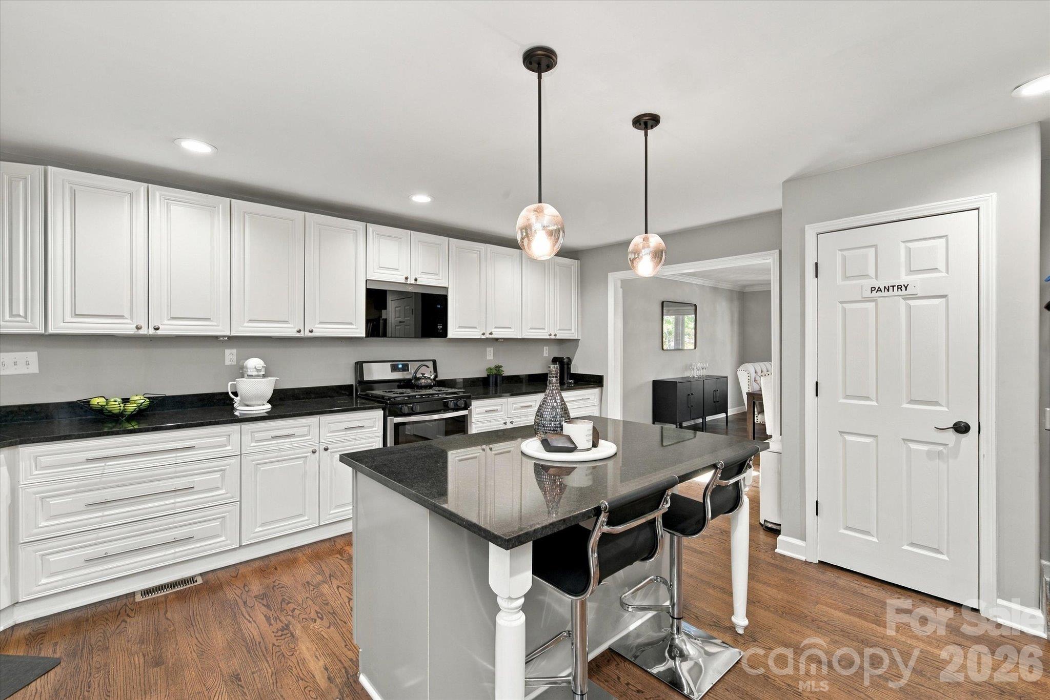 Single Family Residence at 14700 Stonegreen Lane, Huntersville, photo 11 of 44