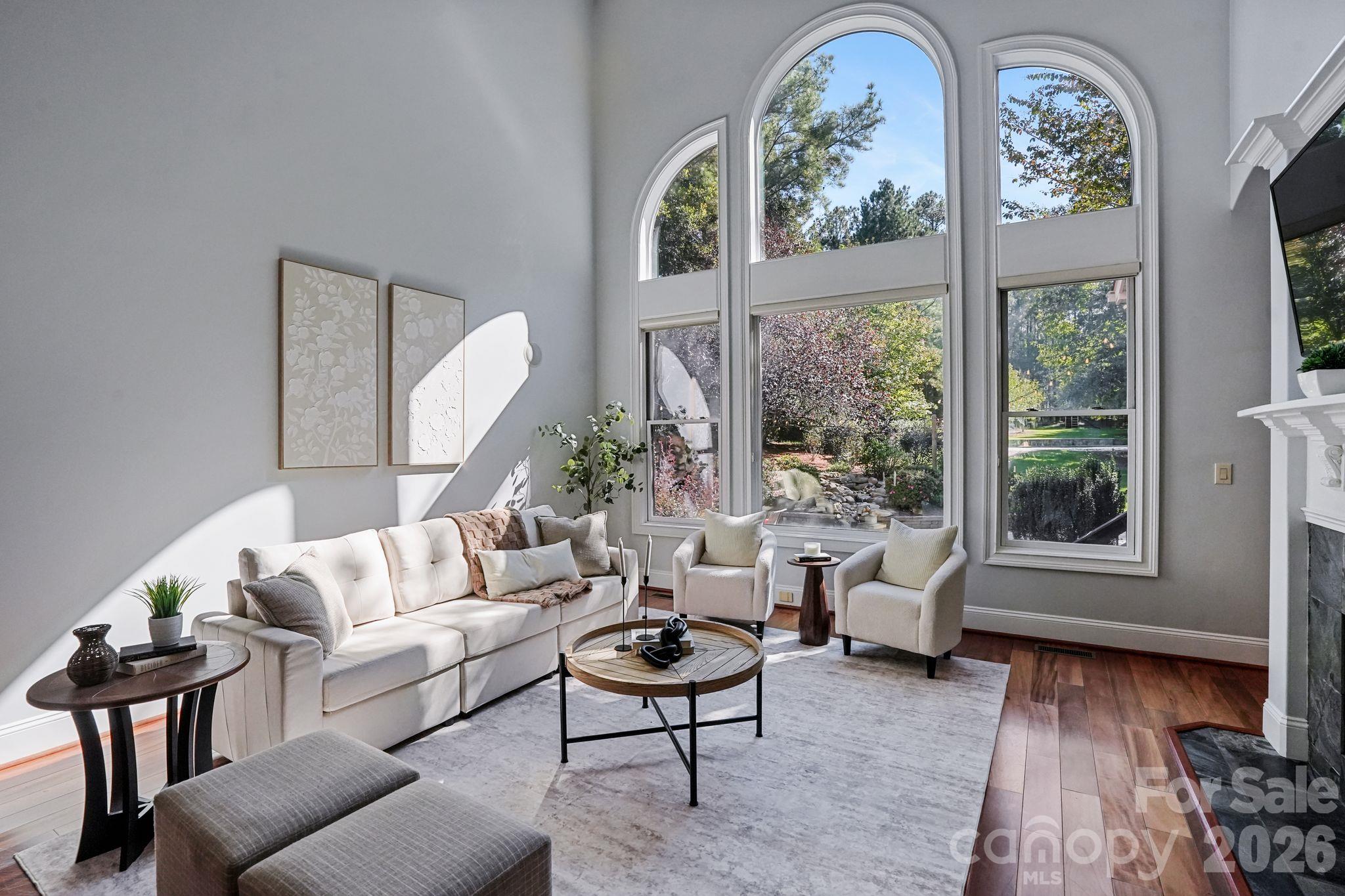 Single Family Residence at 2073 Sugar Pond Court, Fort Mill, photo 10 of 47
