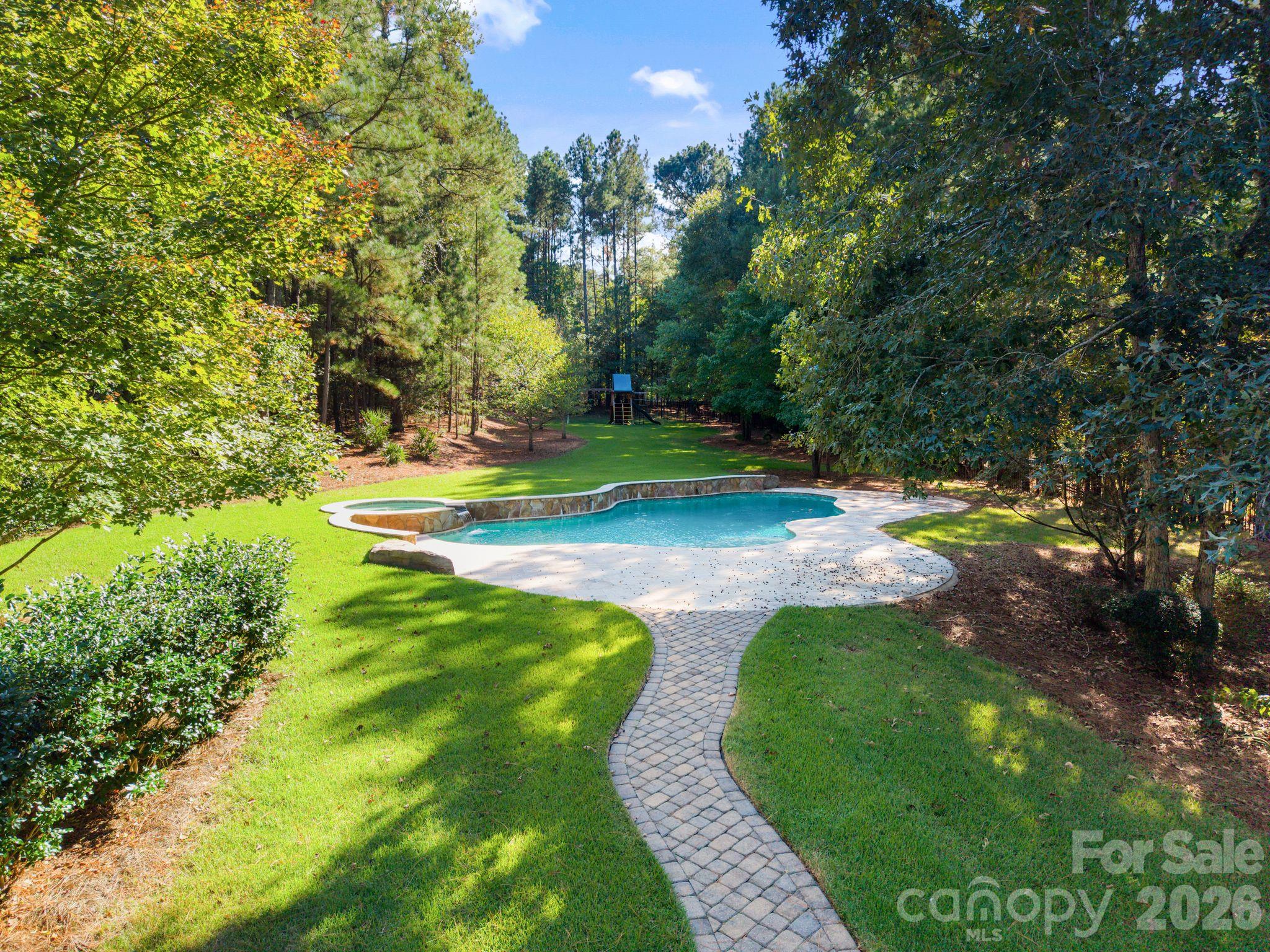 Single Family Residence at 2073 Sugar Pond Court, Fort Mill, photo 39 of 47