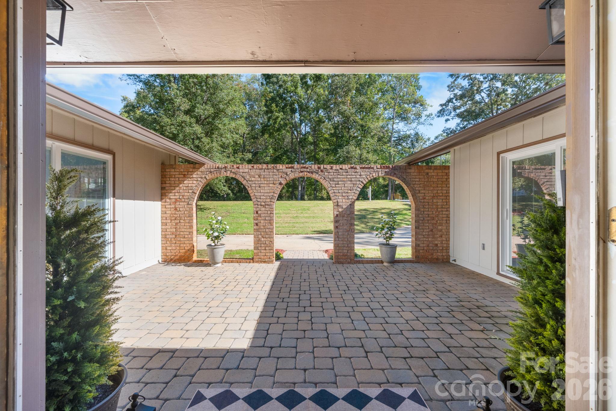 Front door - 4024 Wandering Lane, Hickory