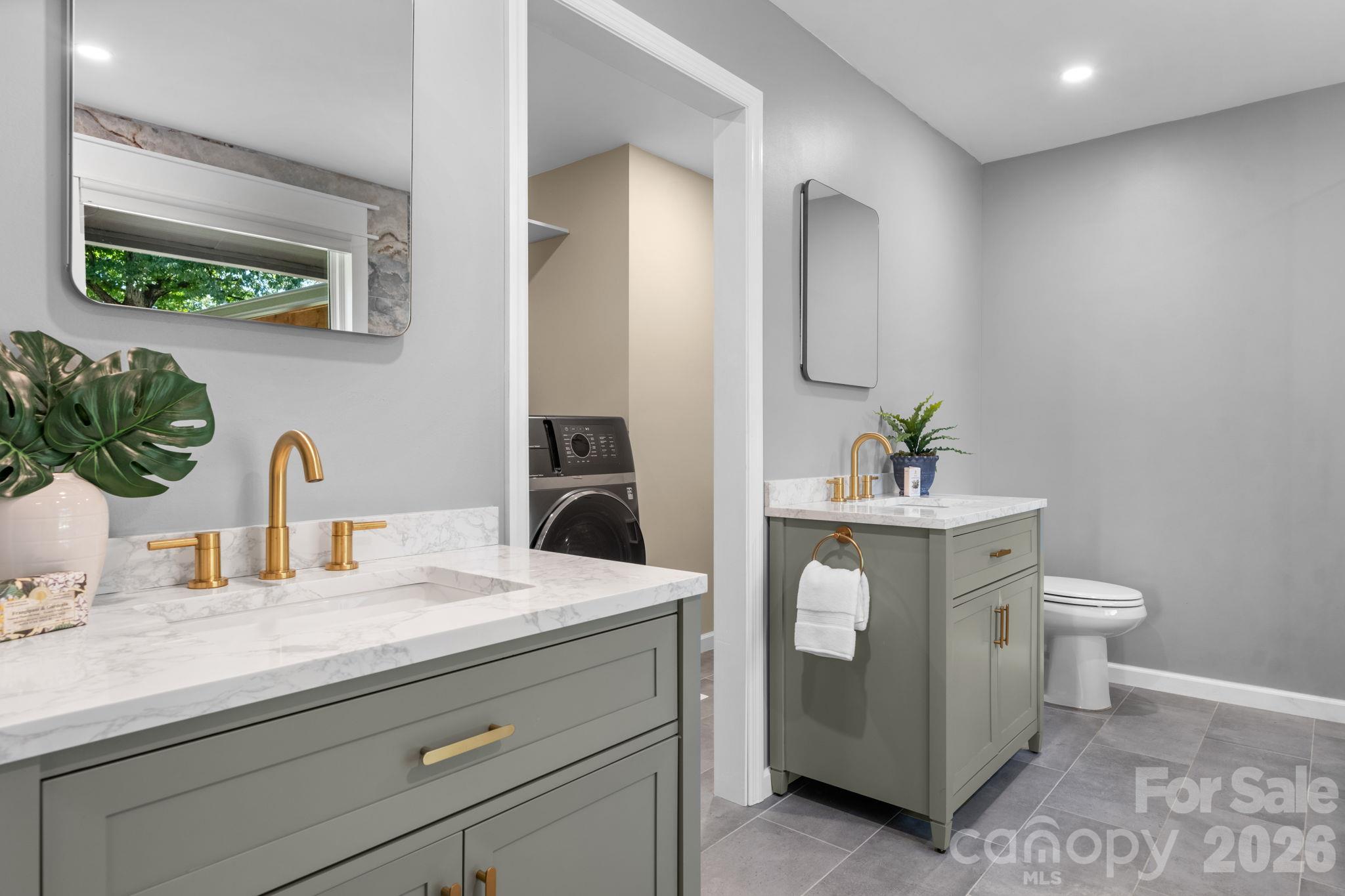 Primary Bathroom - 4024 Wandering Lane, Hickory