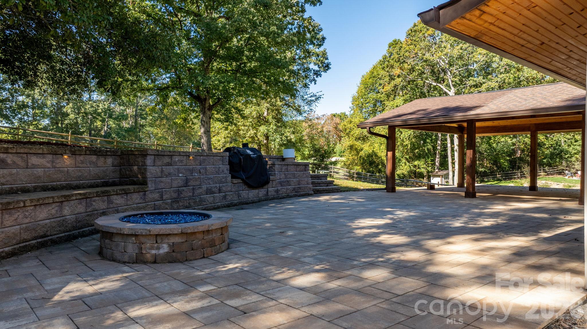 Single Family Residence at 4024 Wandering Lane, Hickory, photo 33 of 40