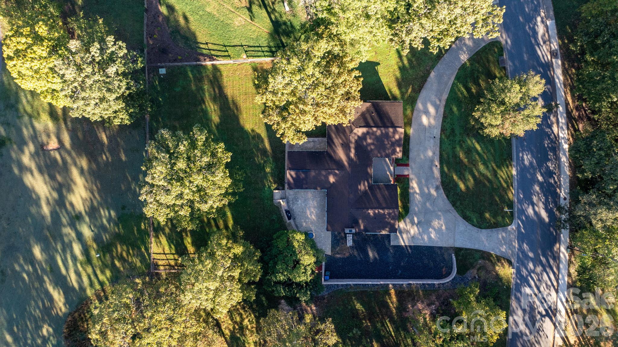 Single Family Residence at 4024 Wandering Lane, Hickory, photo 40 of 40