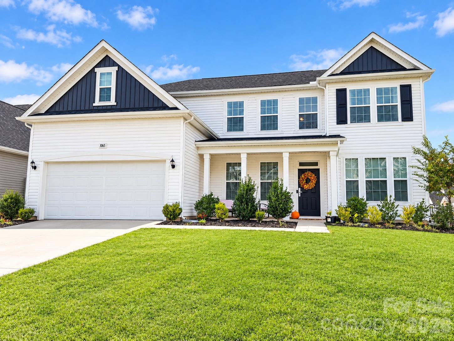 Single Family Residence at 3065 Oxtail Court, Rock Hill, photo 2 of 46